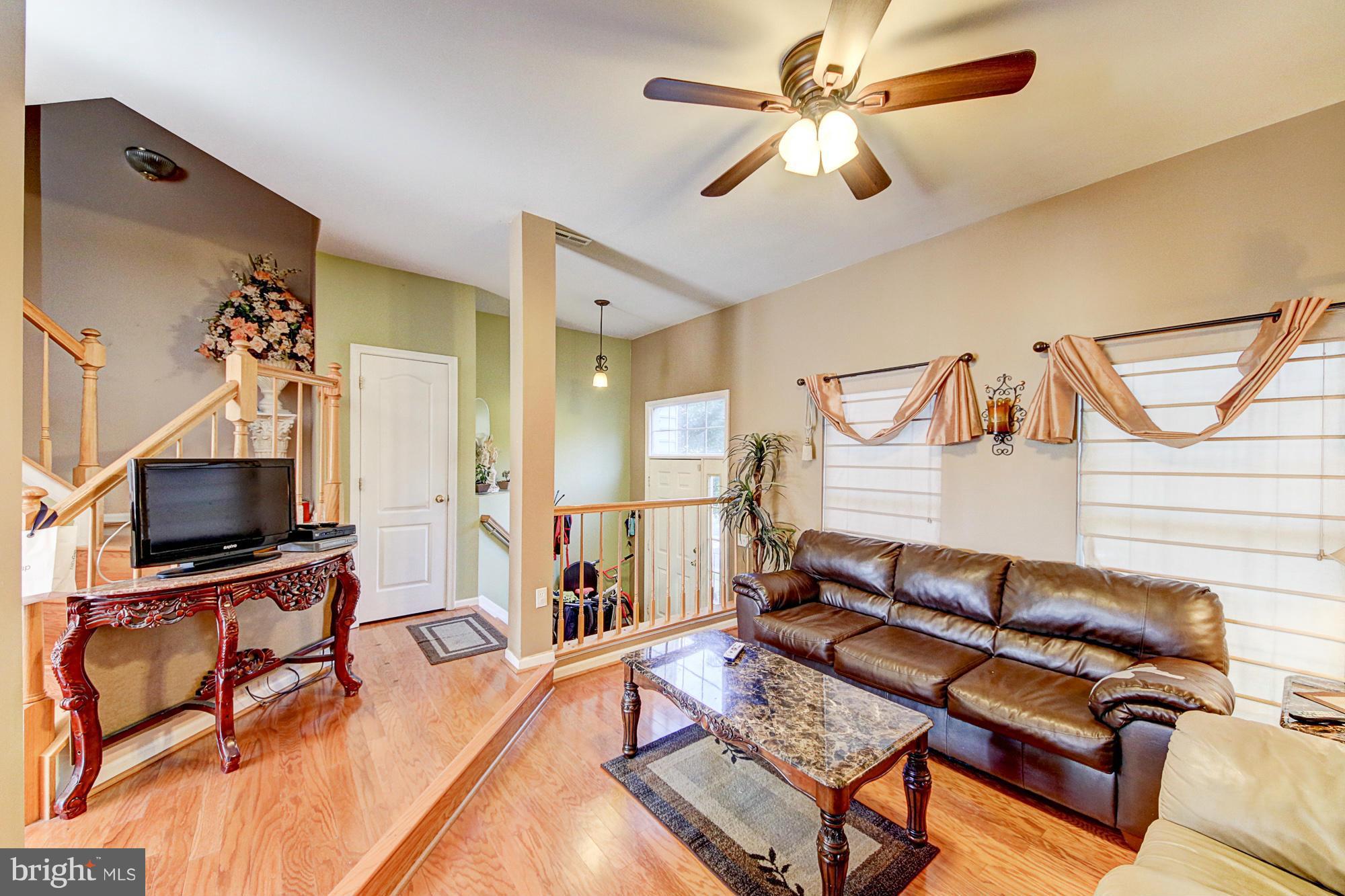 ASHBURN VILLAGE - Residential