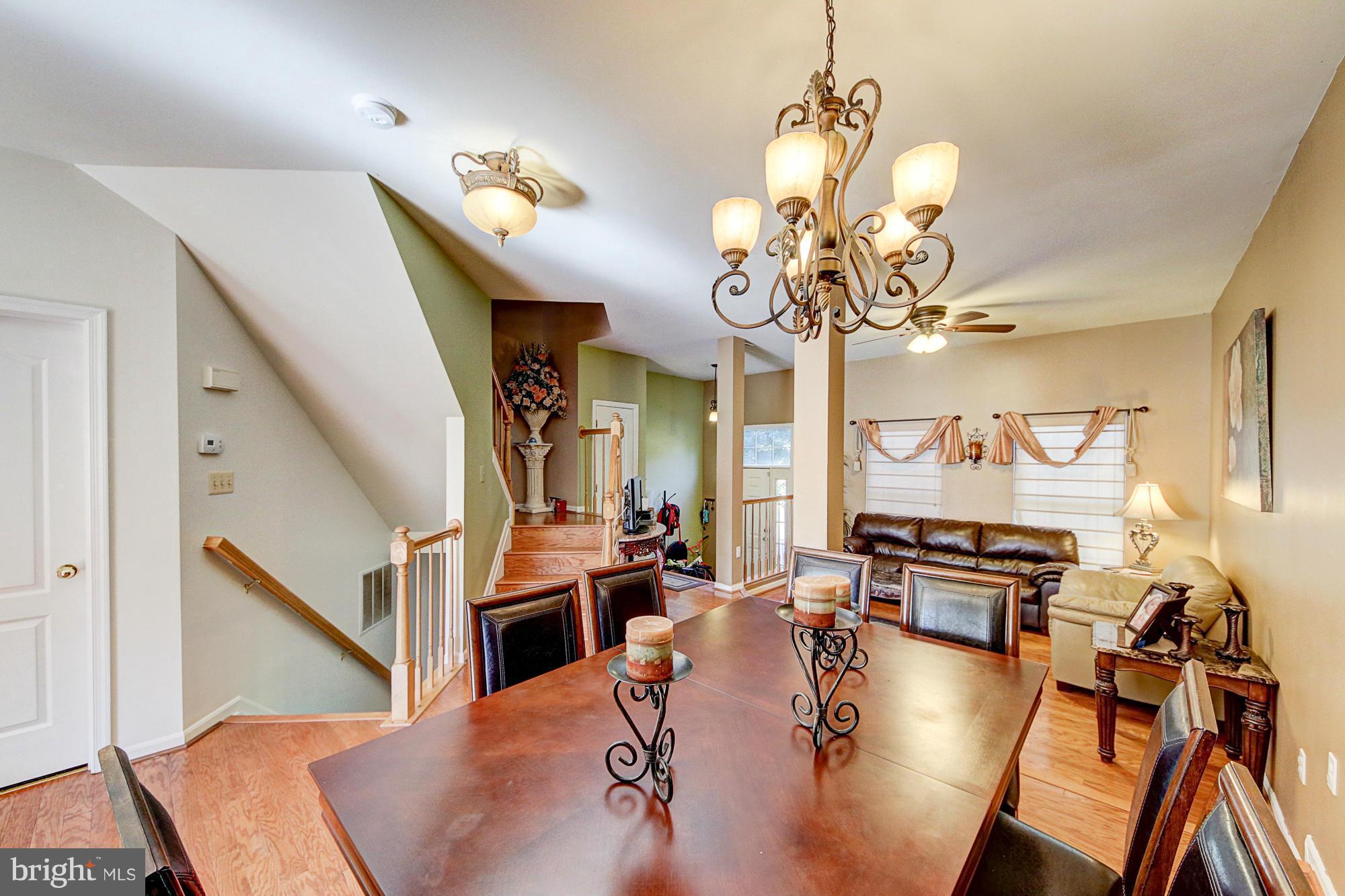 ASHBURN VILLAGE - Residential