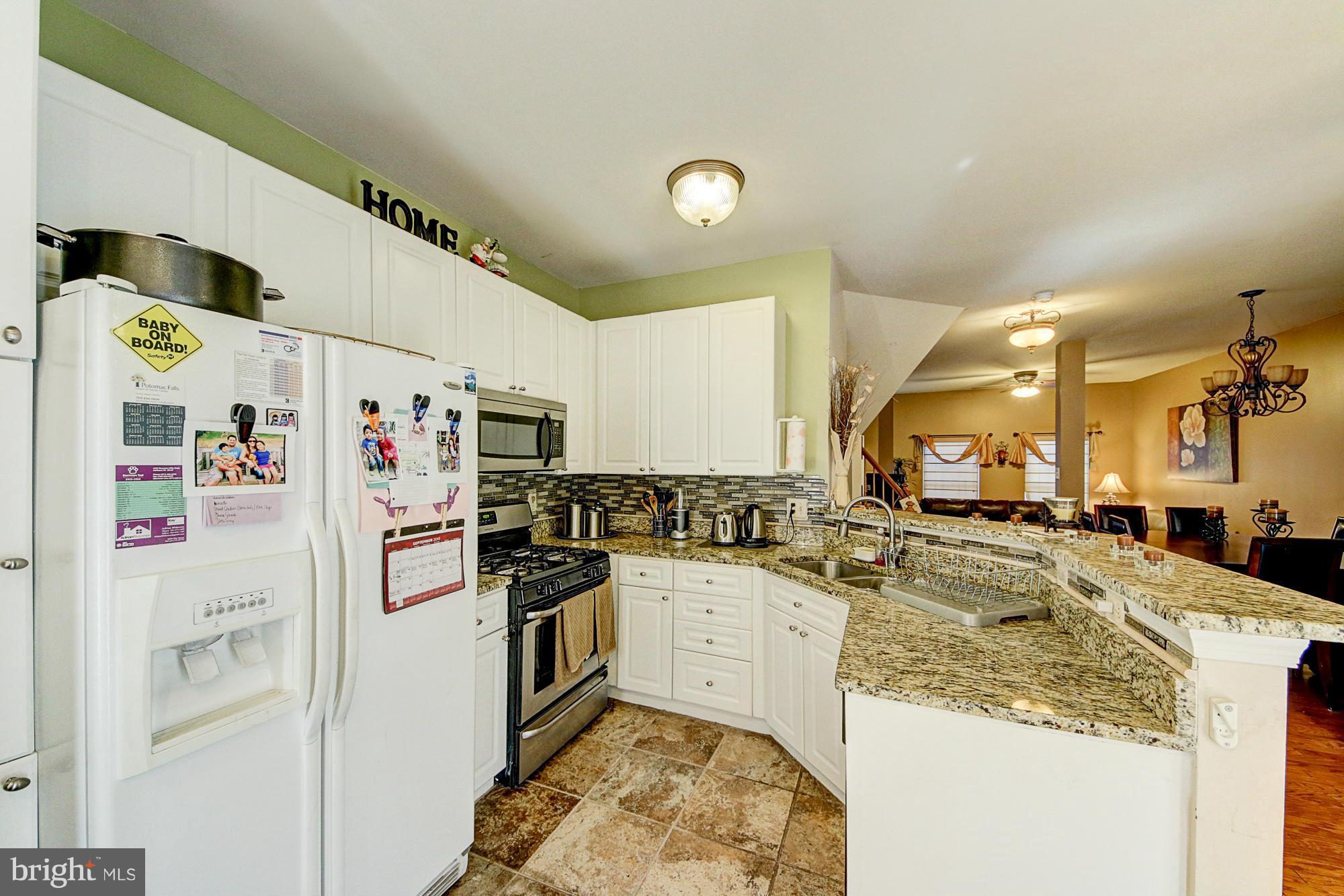 ASHBURN VILLAGE - Residential