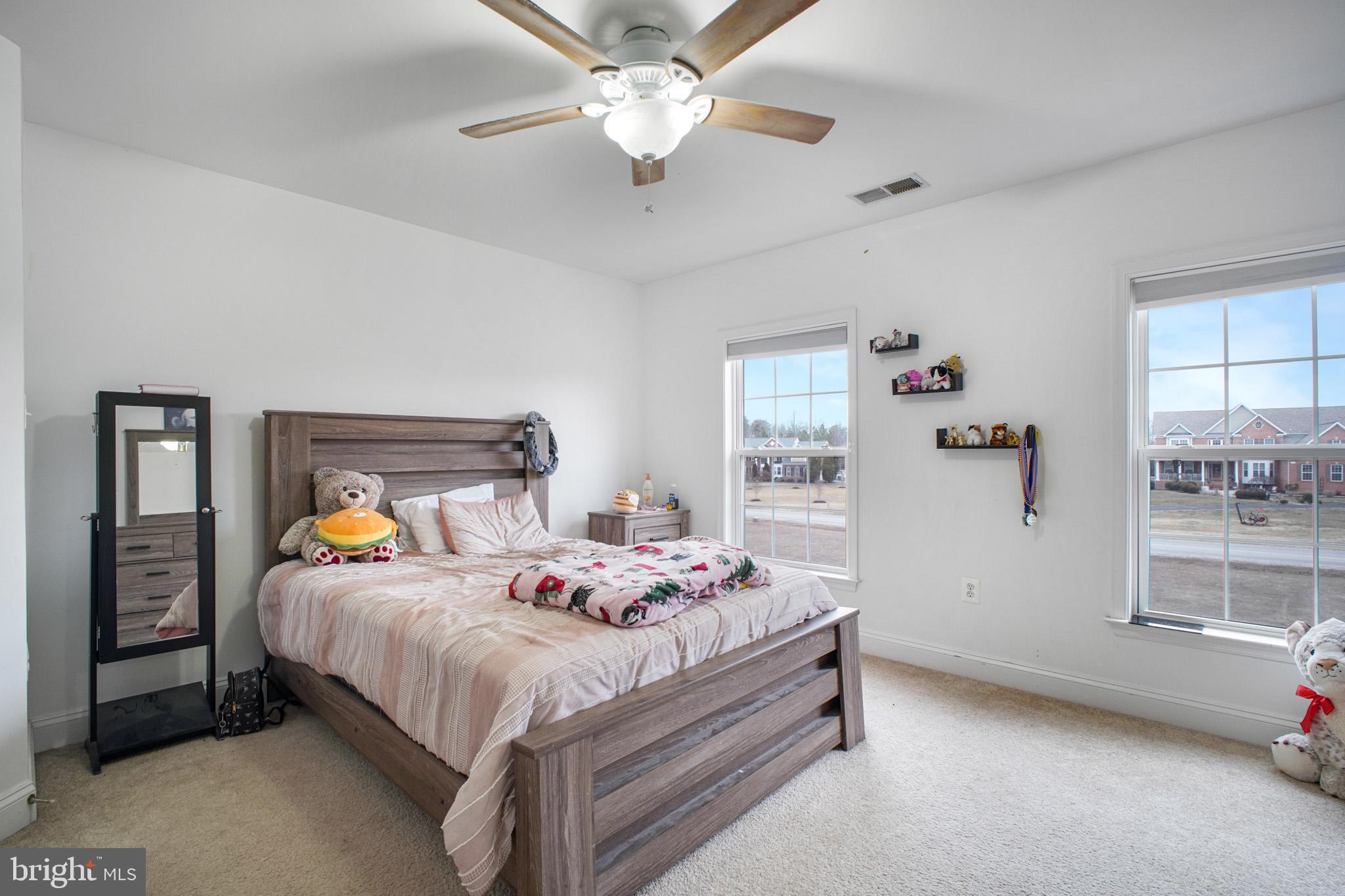 SINGLE OAKS - Residential