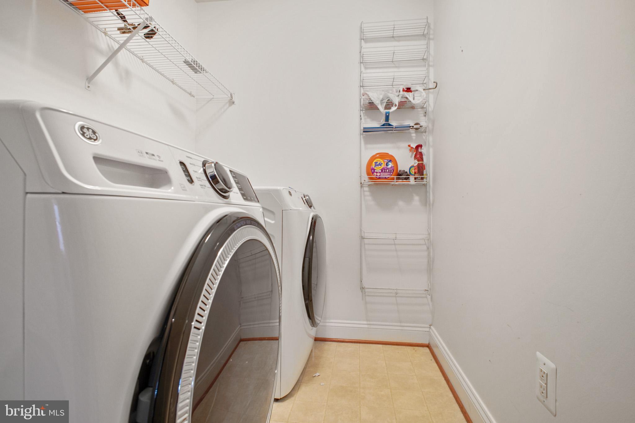 SINGLE OAKS - Residential