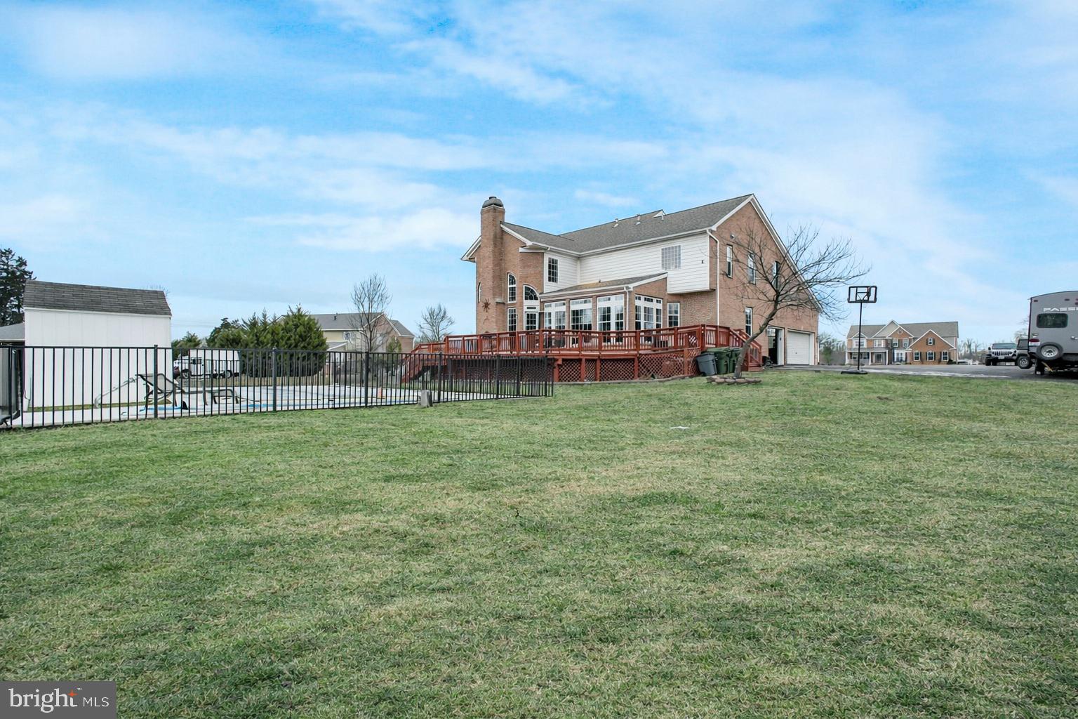 SINGLE OAKS - Residential