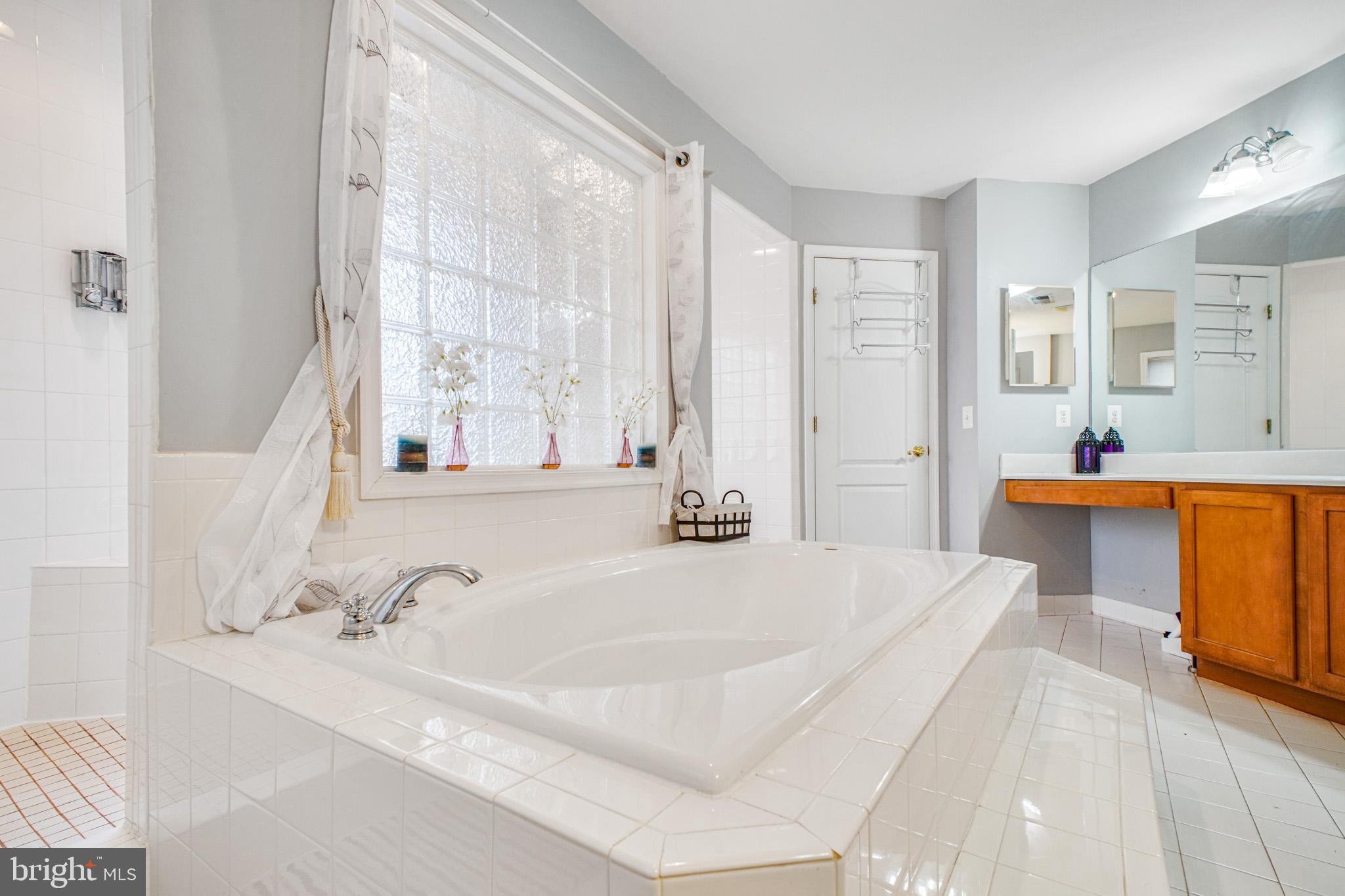 SINGLE OAKS - Residential