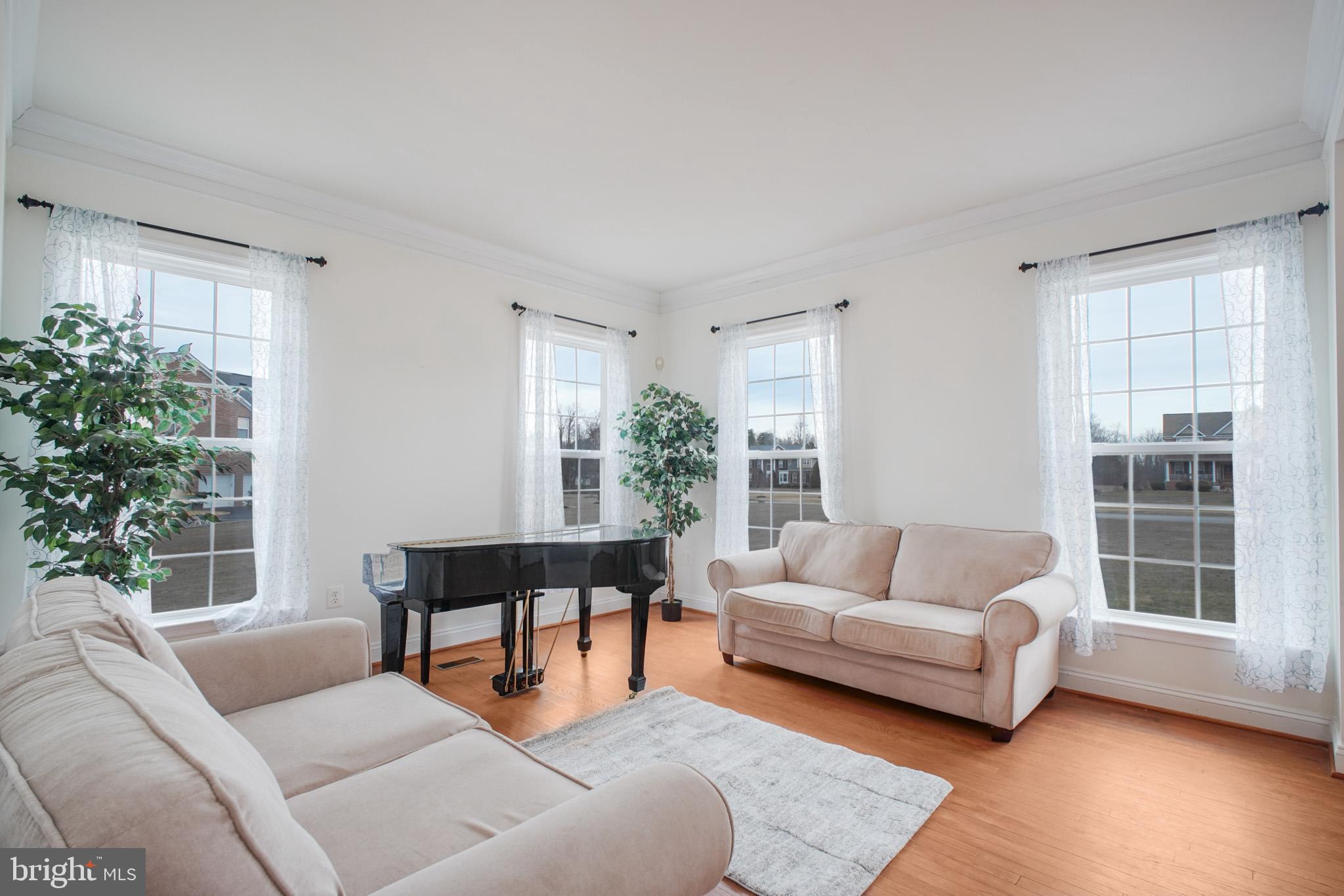 SINGLE OAKS - Residential