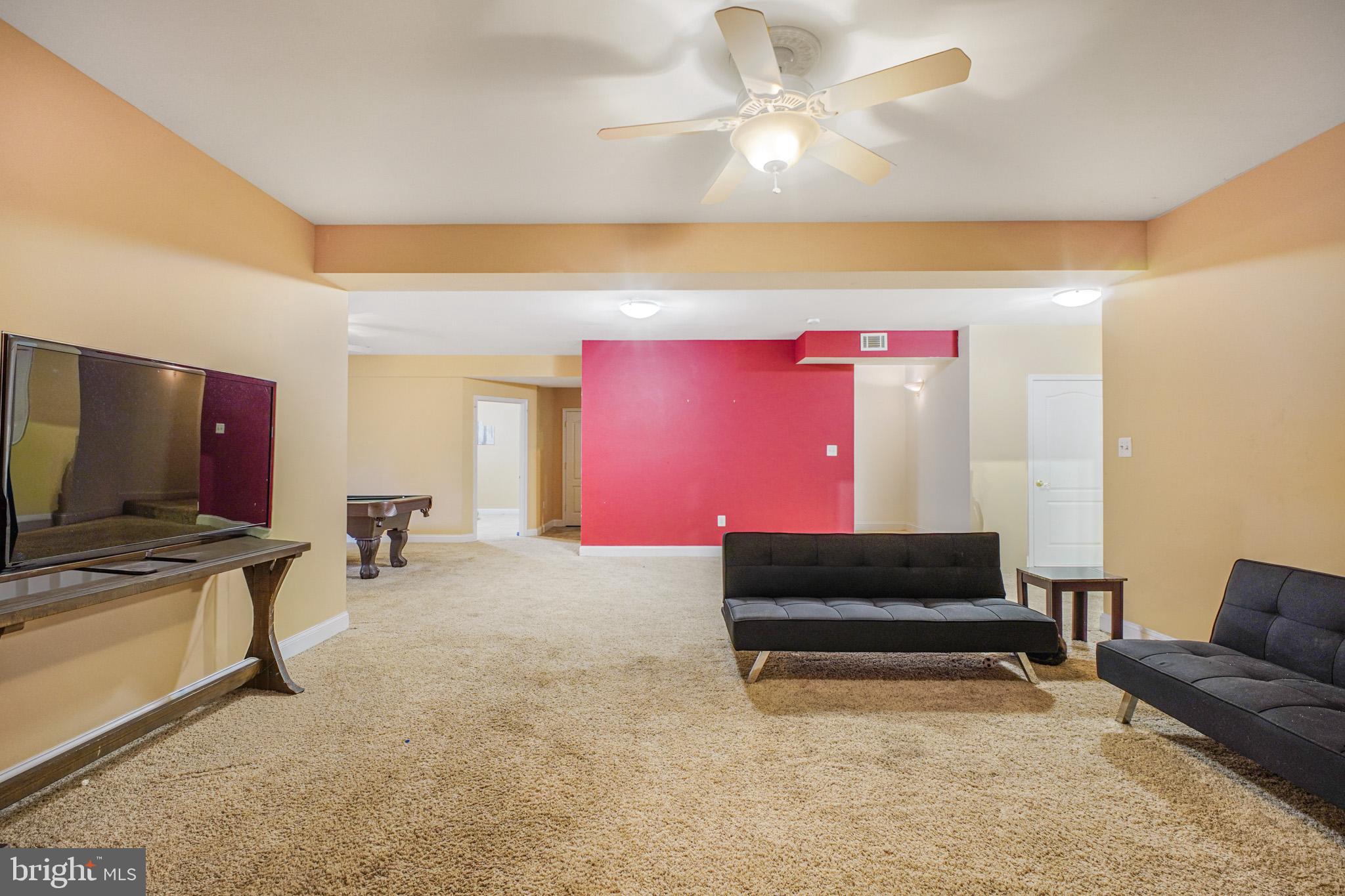 SINGLE OAKS - Residential