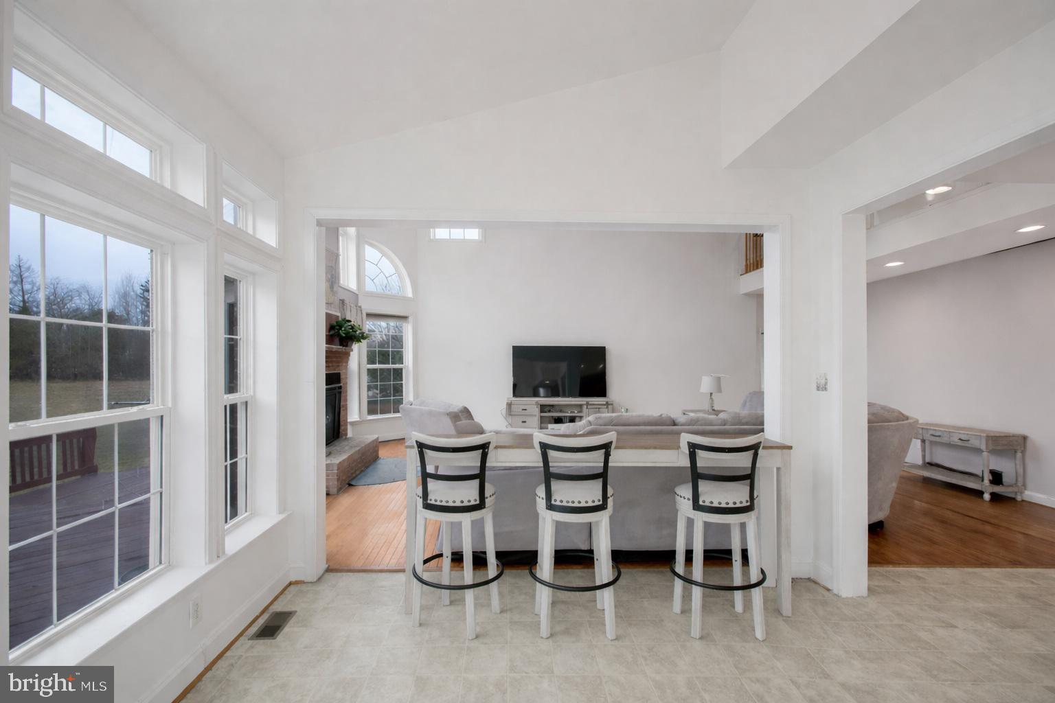 SINGLE OAKS - Residential