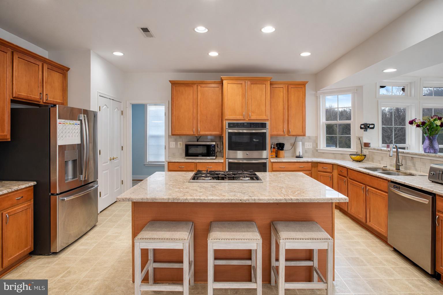 SINGLE OAKS - Residential