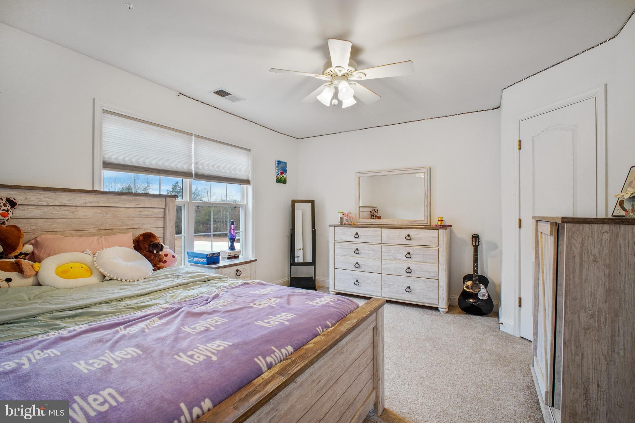 SINGLE OAKS - Residential