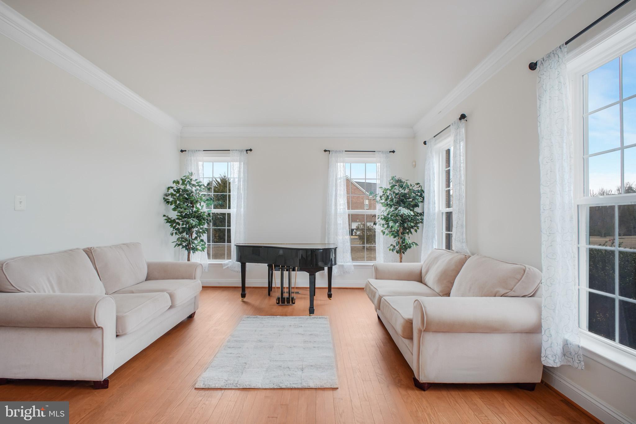 SINGLE OAKS - Residential