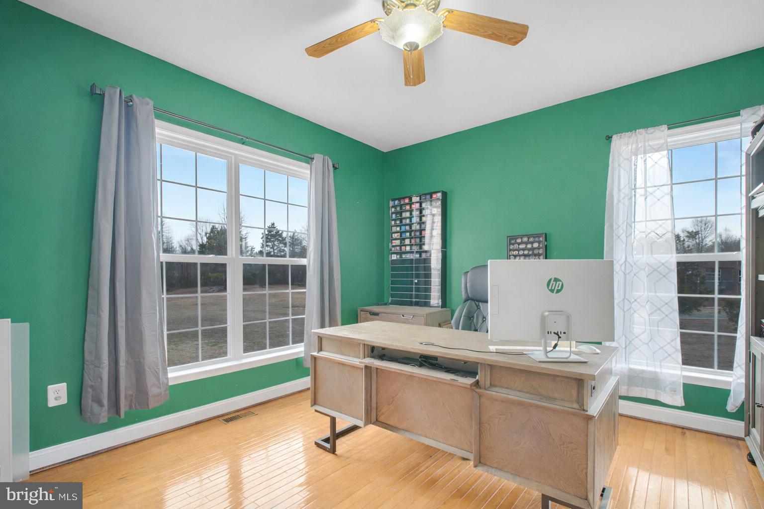 SINGLE OAKS - Residential