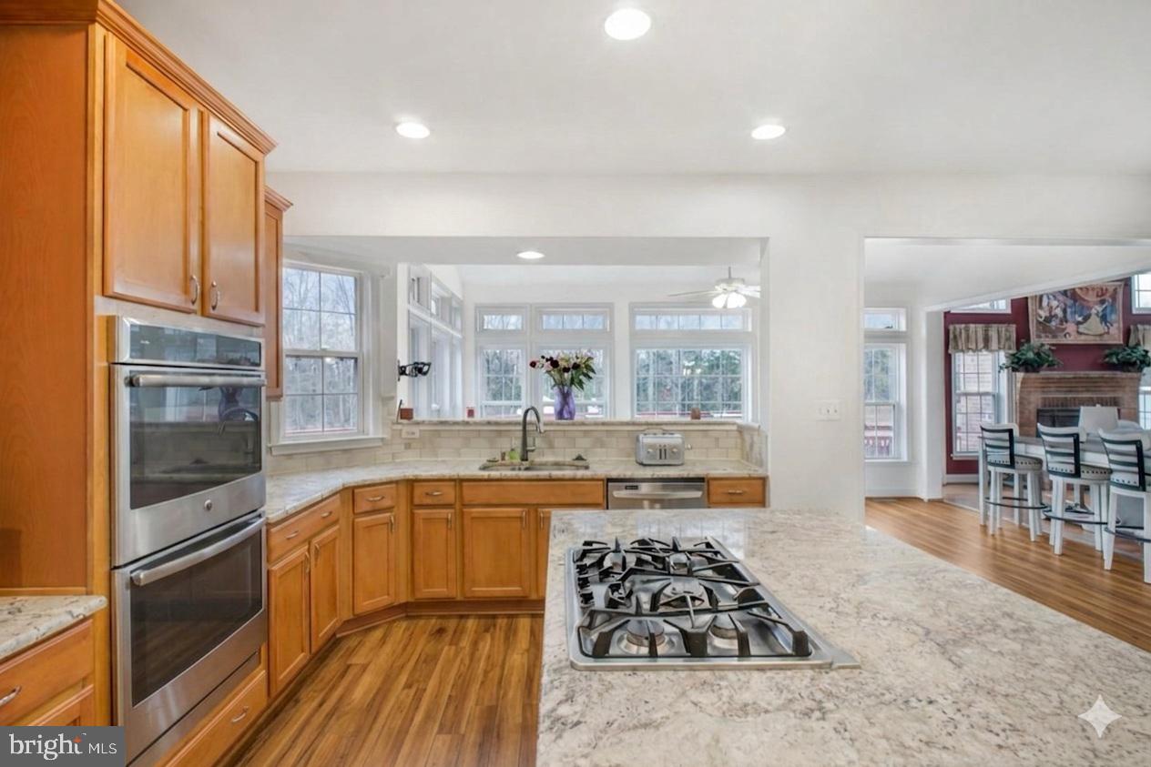 SINGLE OAKS - Residential