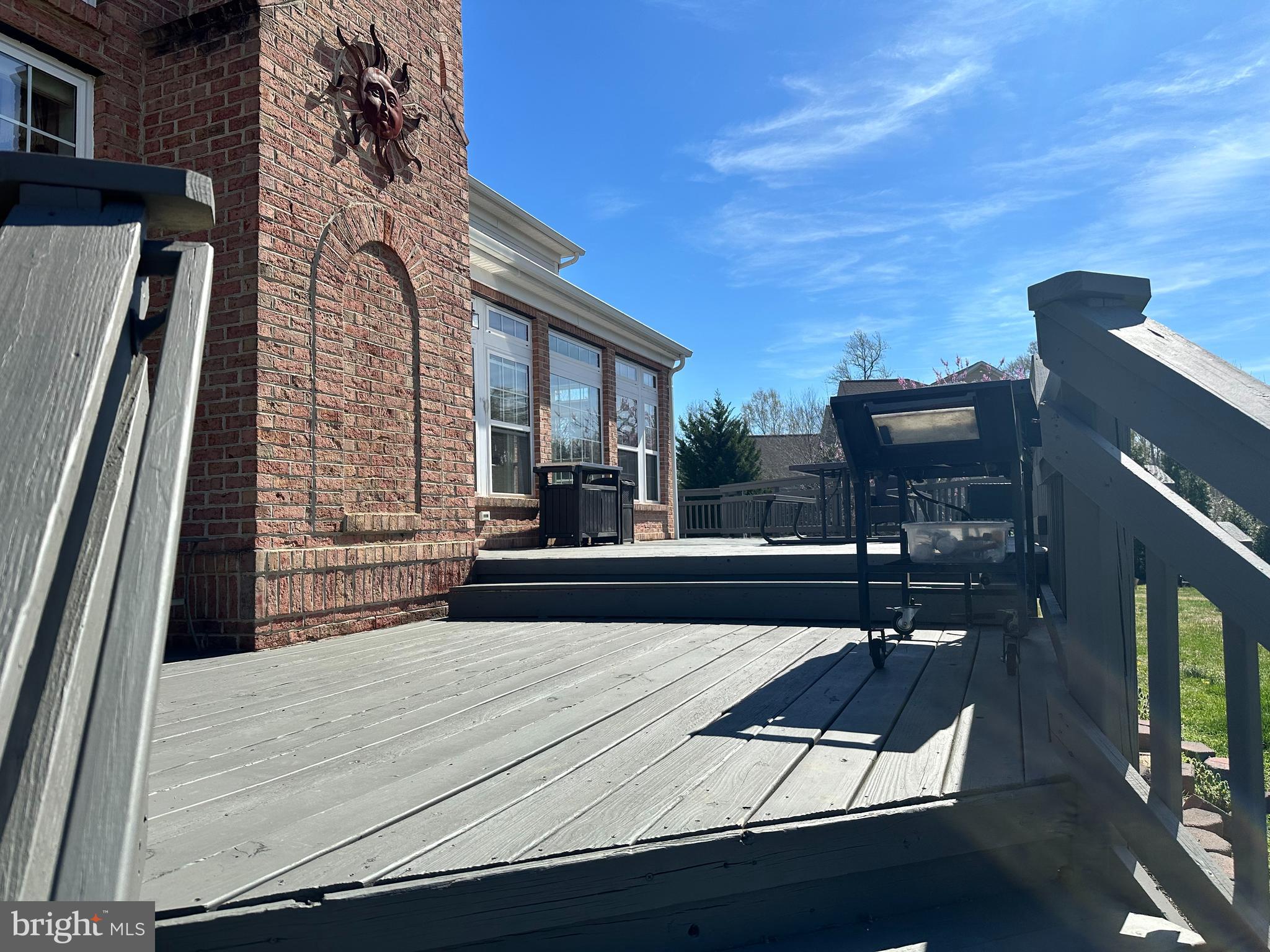 SINGLE OAKS - Residential