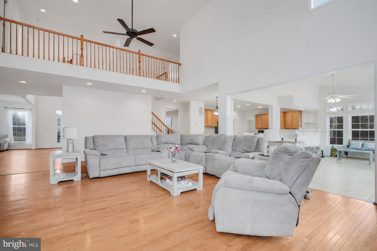 SINGLE OAKS - Residential