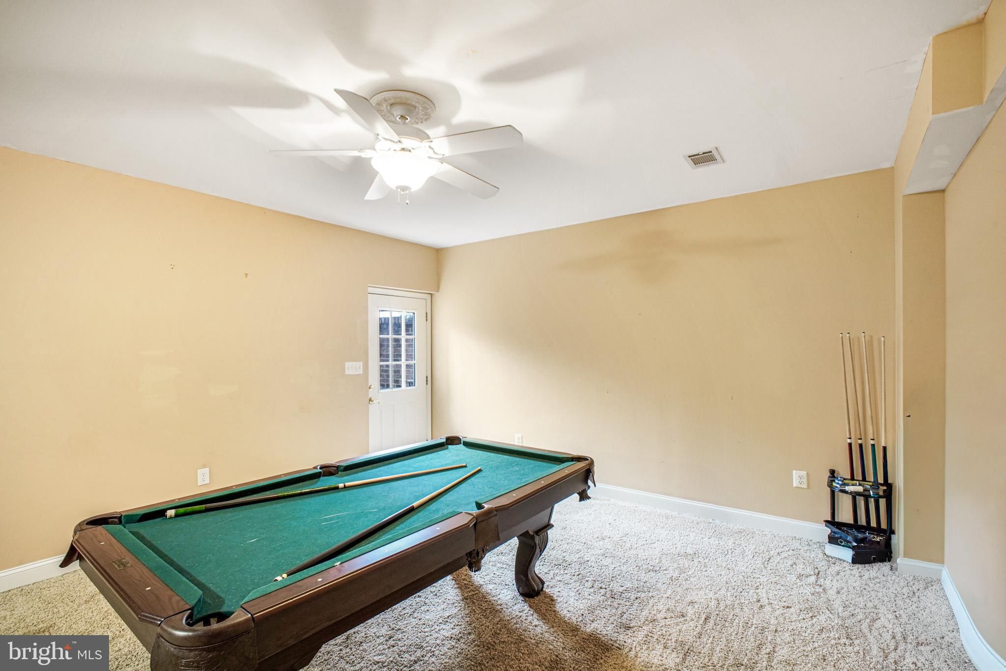 SINGLE OAKS - Residential