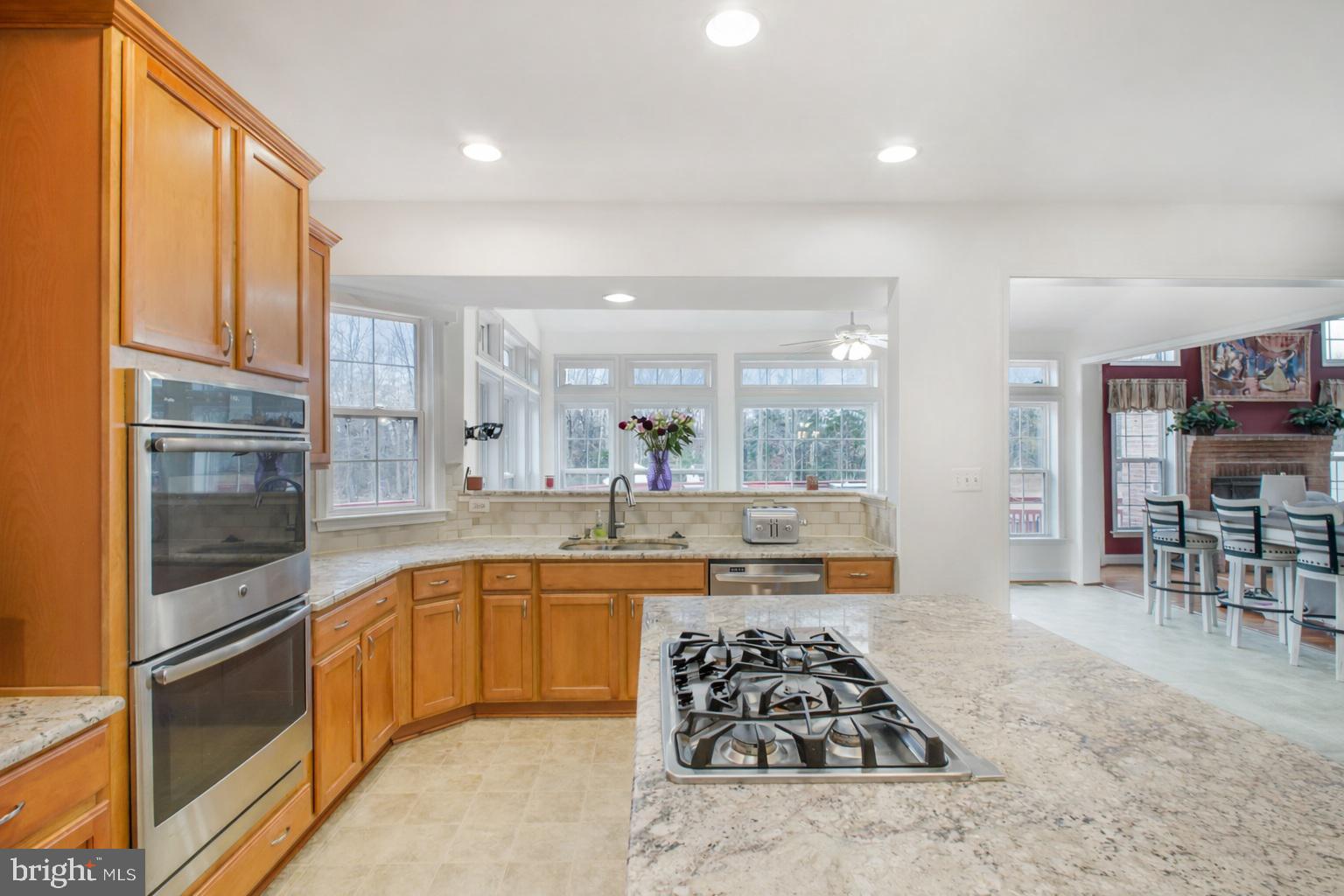 SINGLE OAKS - Residential