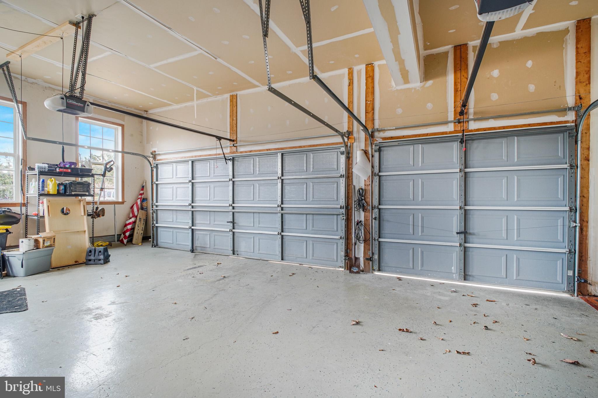 SINGLE OAKS - Residential