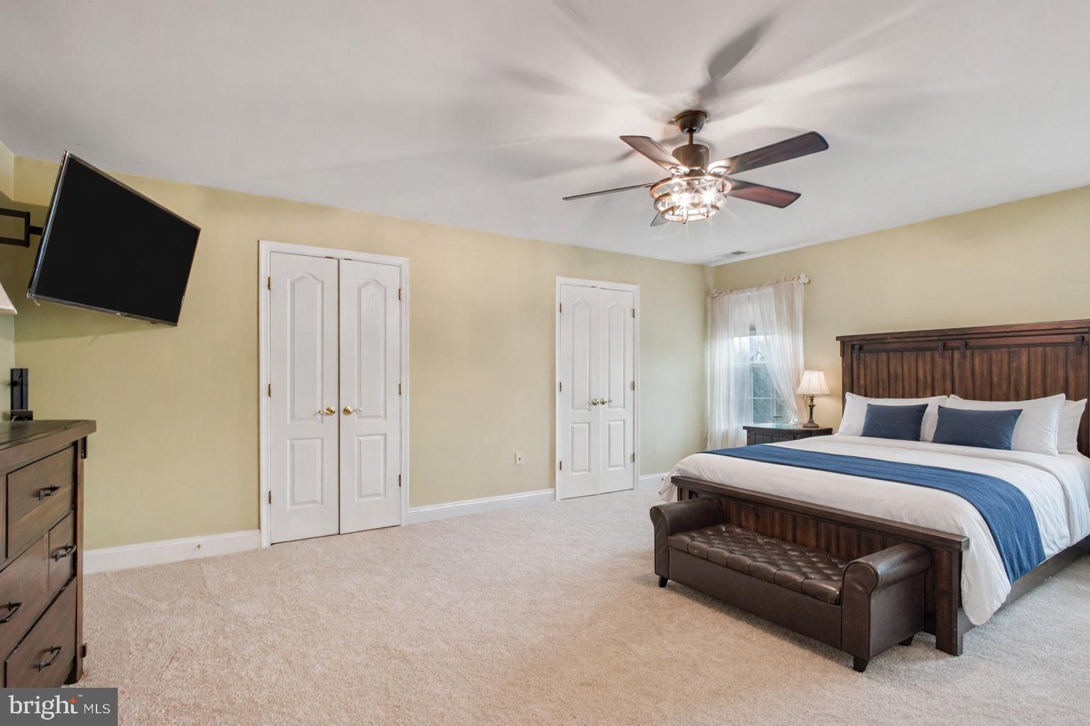 SINGLE OAKS - Residential