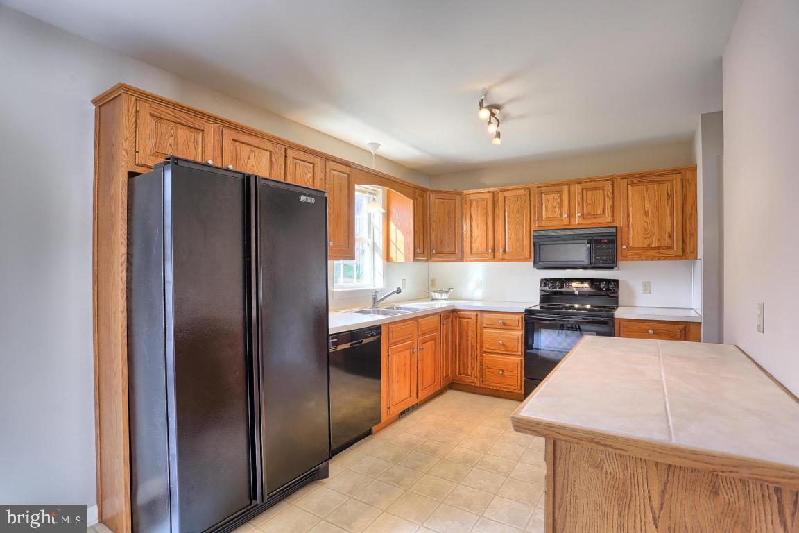 WOODS AT TREETOPS - Residential