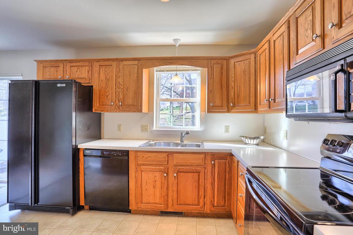 WOODS AT TREETOPS - Residential