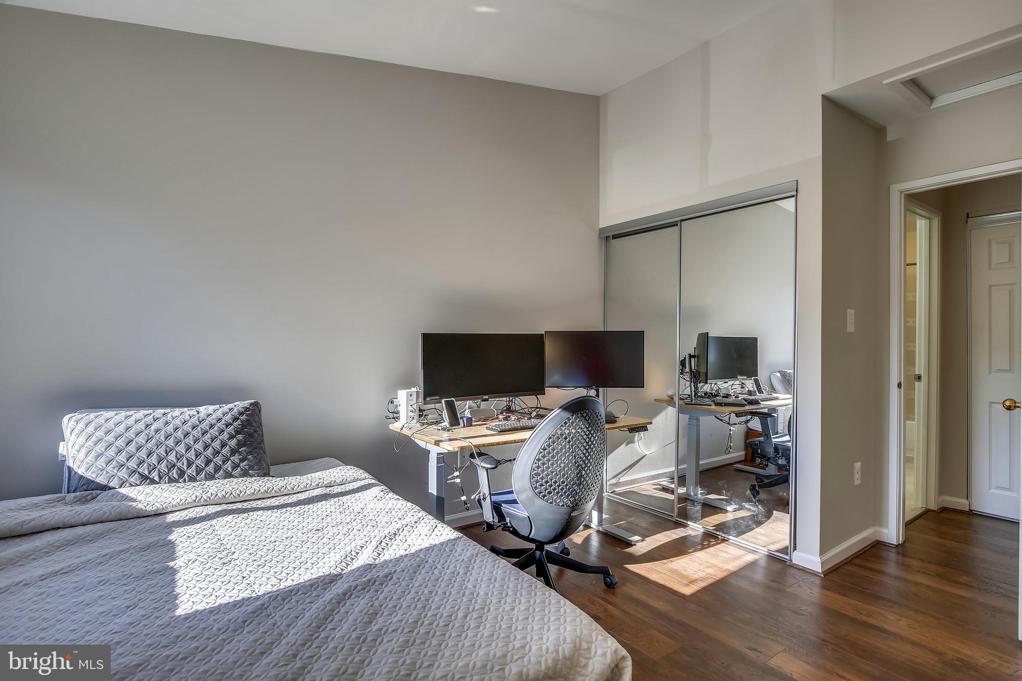 VILLA RIDGE CONDOMINIUMS - Residential Lease