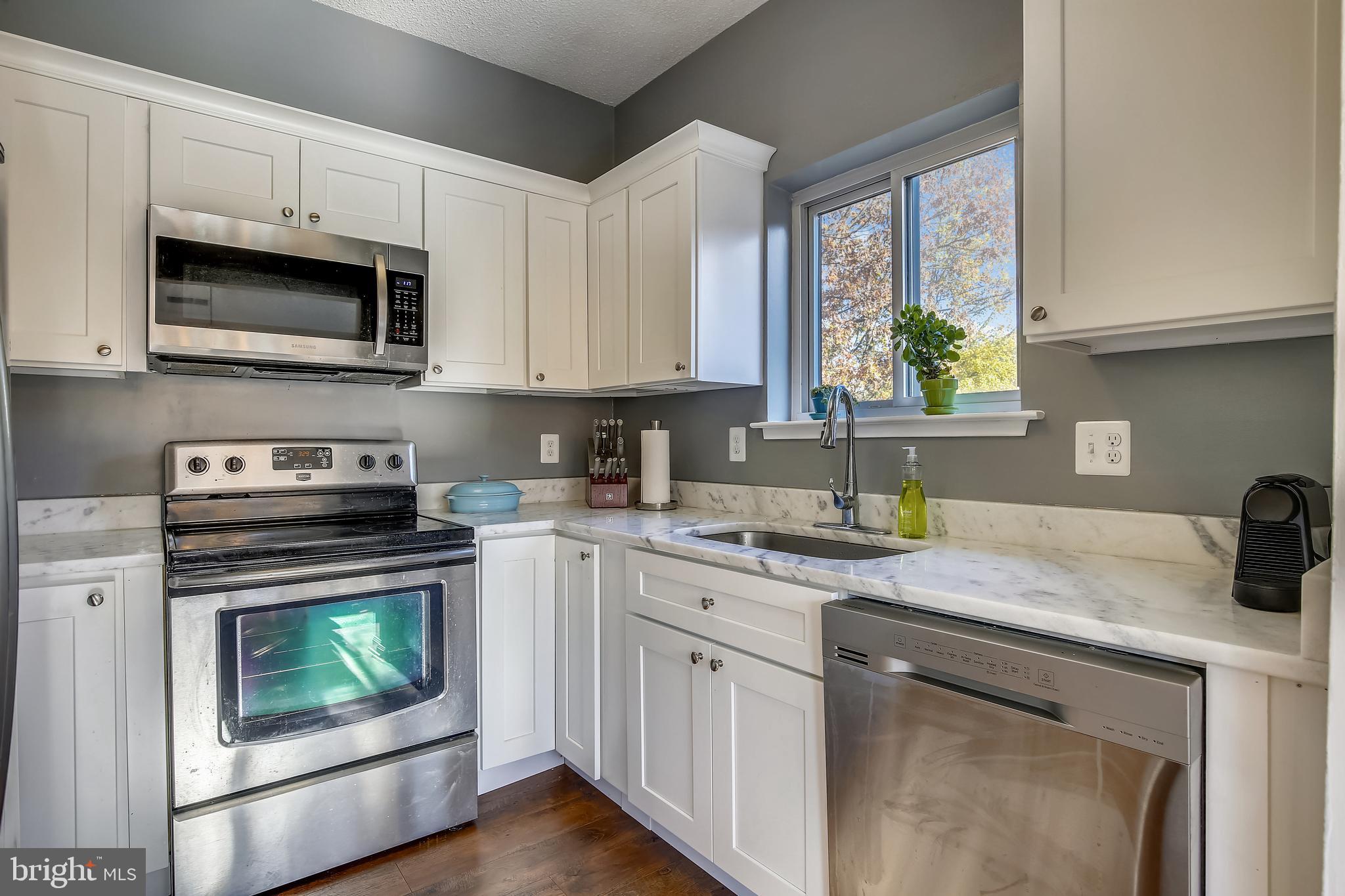 VILLA RIDGE CONDOMINIUMS - Residential Lease