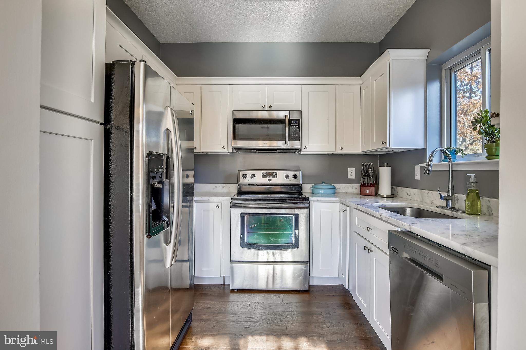 VILLA RIDGE CONDOMINIUMS - Residential Lease