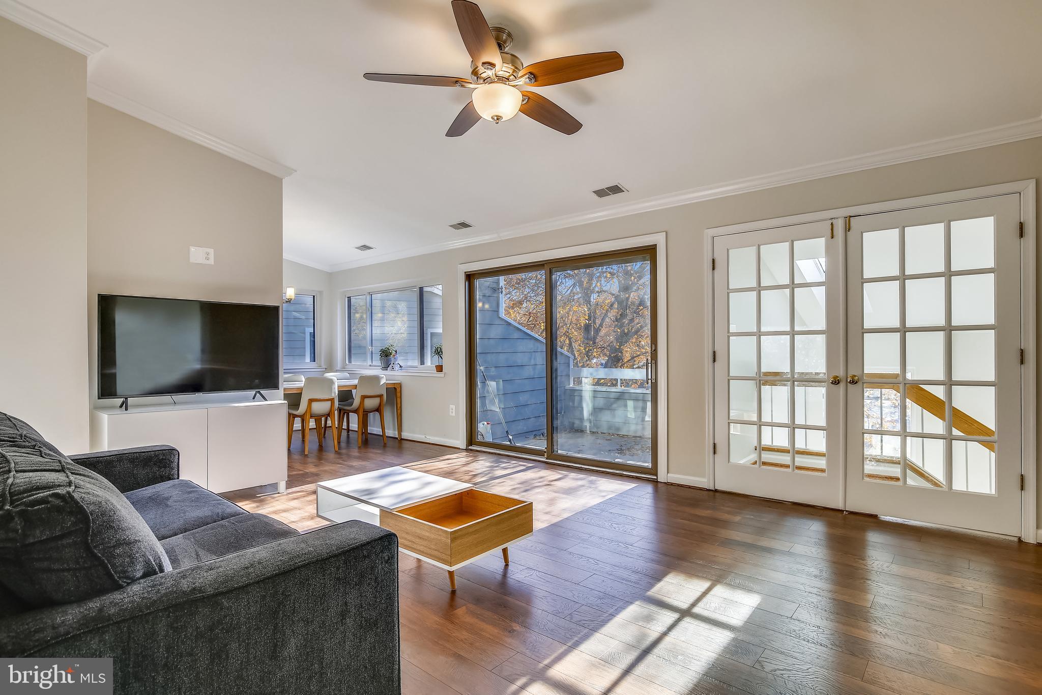 VILLA RIDGE CONDOMINIUMS - Residential Lease