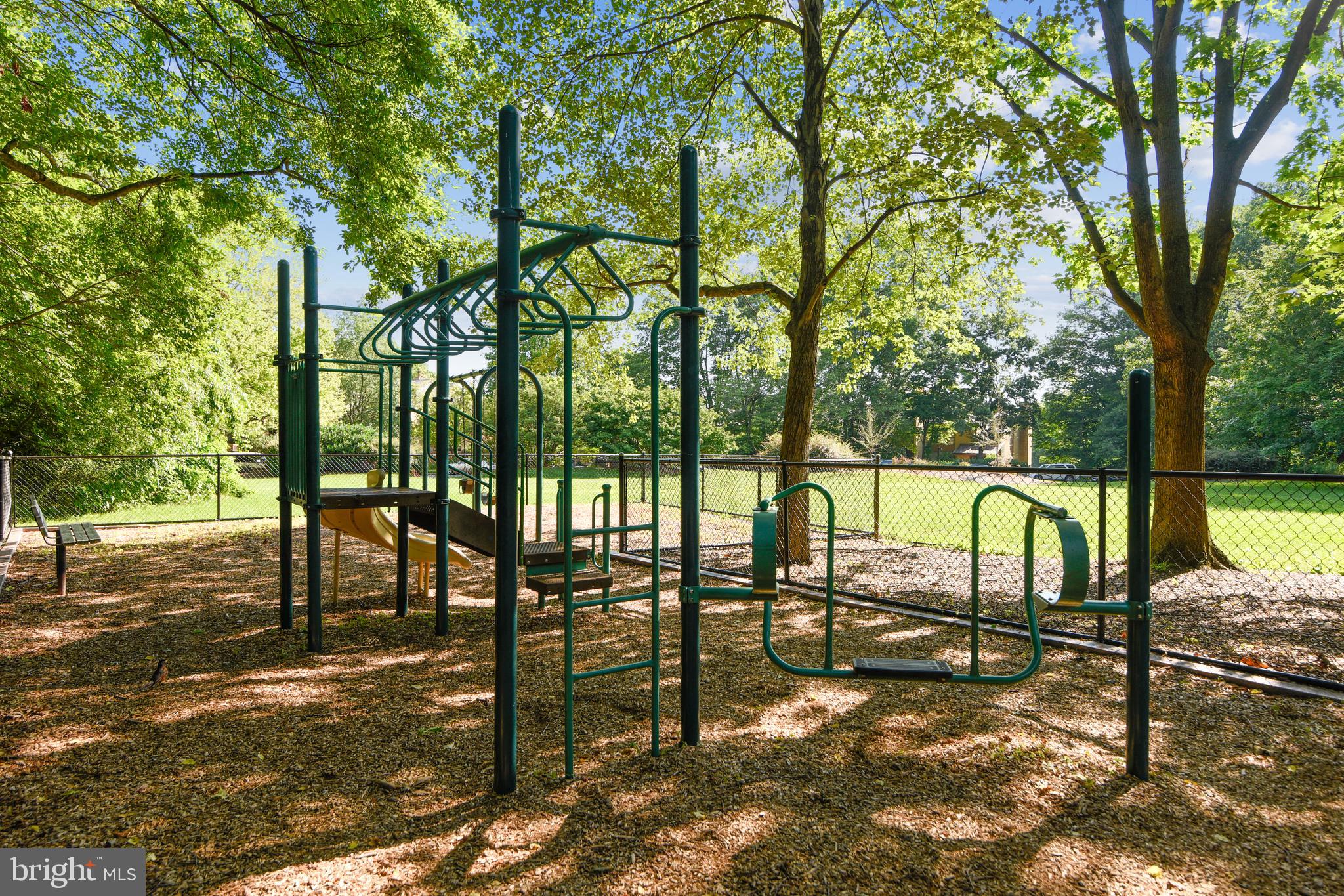 VILLA RIDGE CONDOMINIUMS - Residential Lease