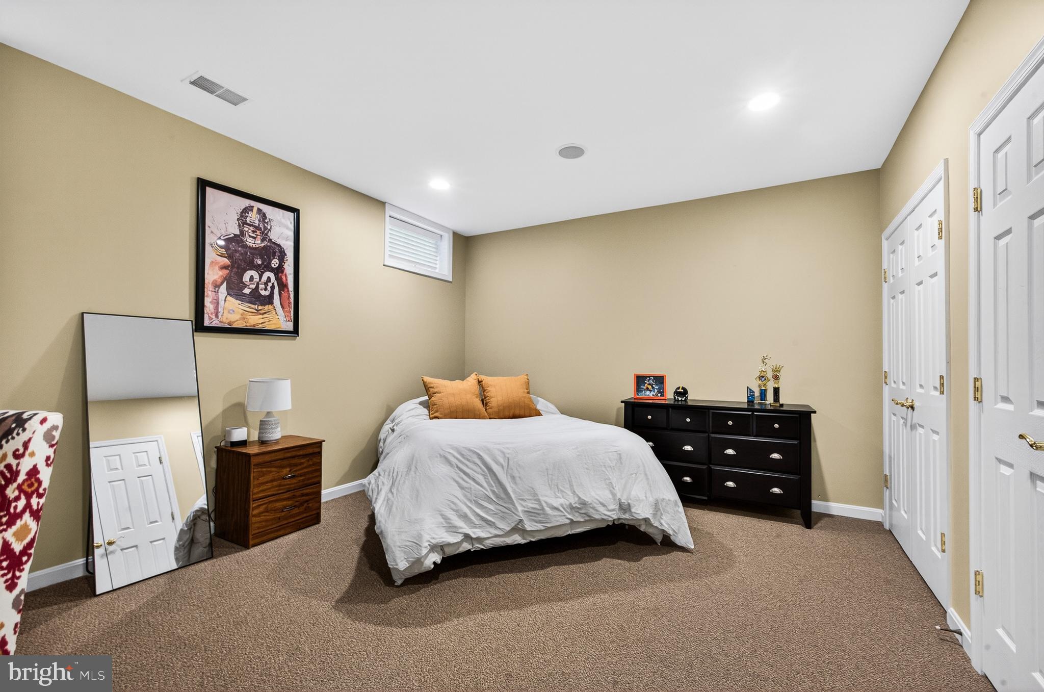 HUNTING HILLS - Residential