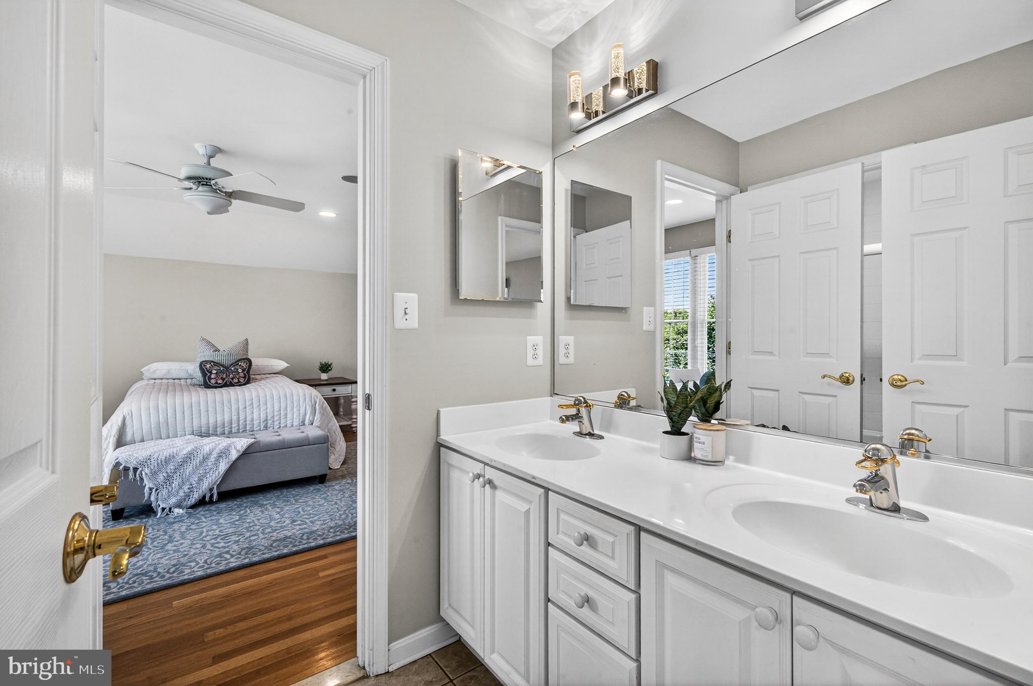 HUNTING HILLS - Residential