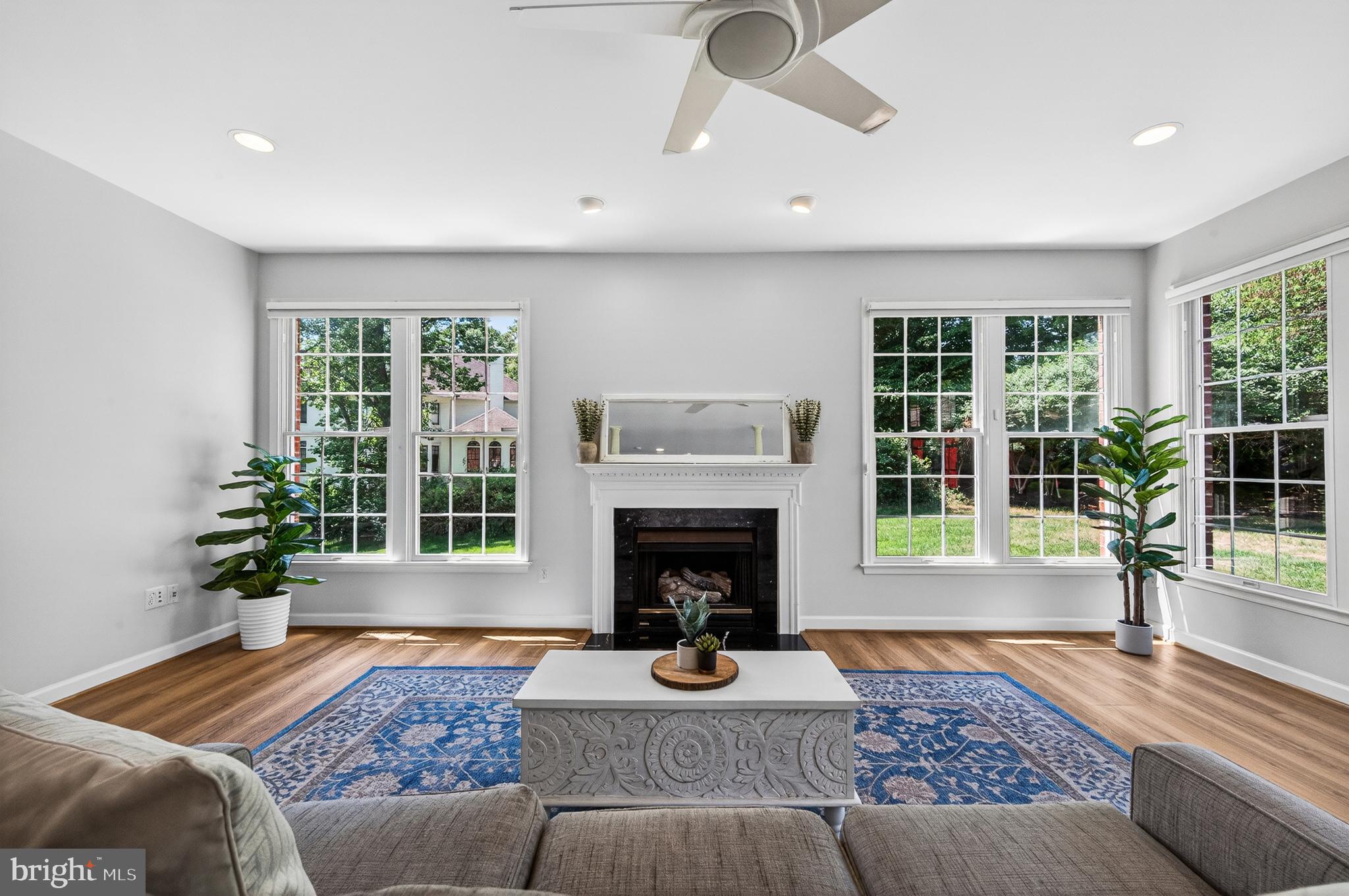 HUNTING HILLS - Residential