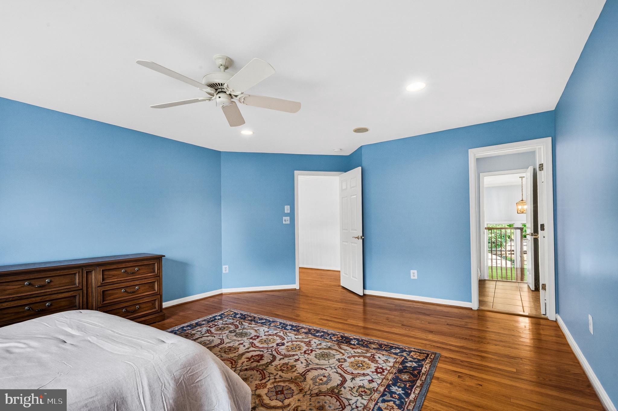 HUNTING HILLS - Residential