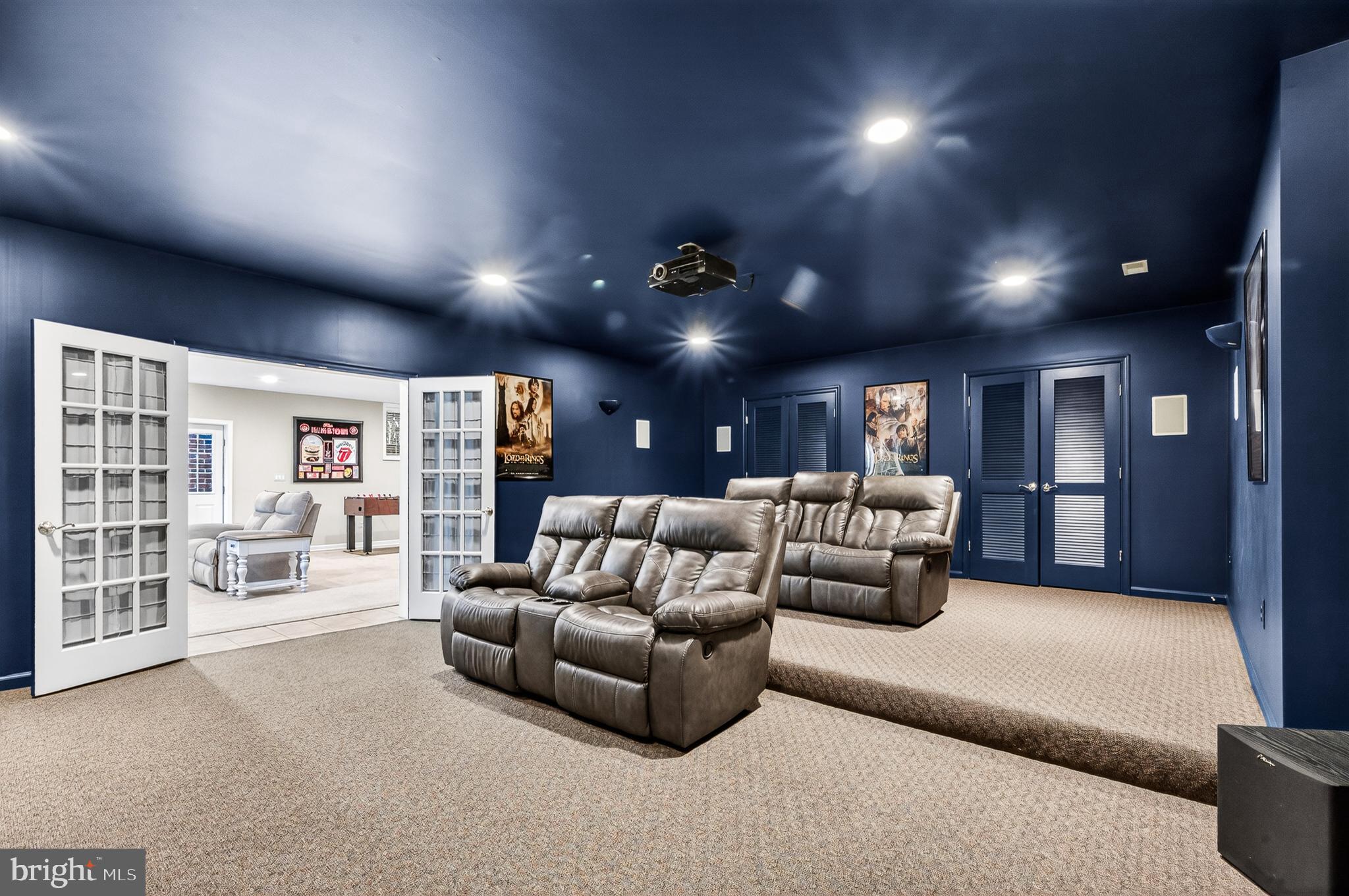 HUNTING HILLS - Residential