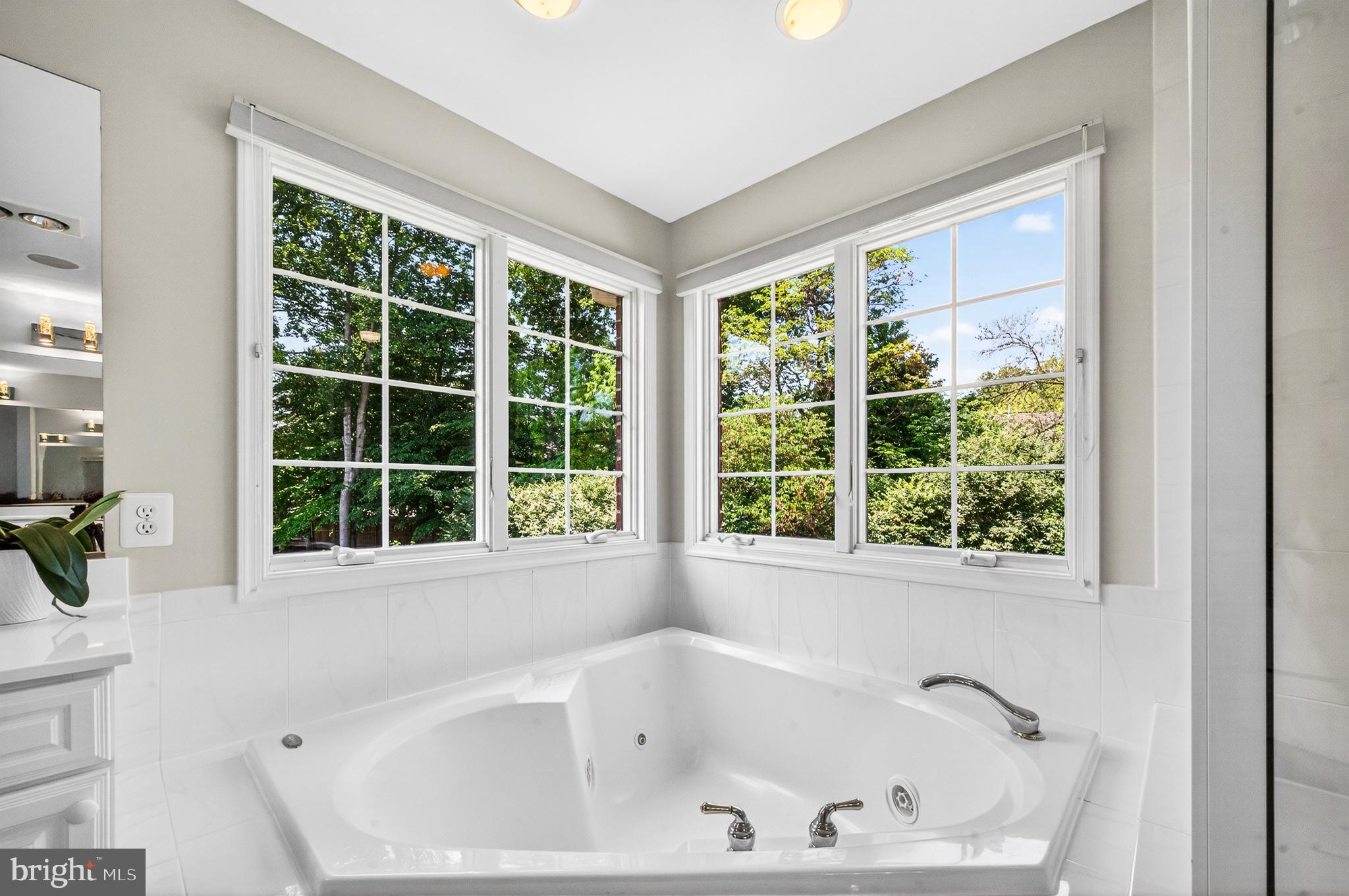 HUNTING HILLS - Residential