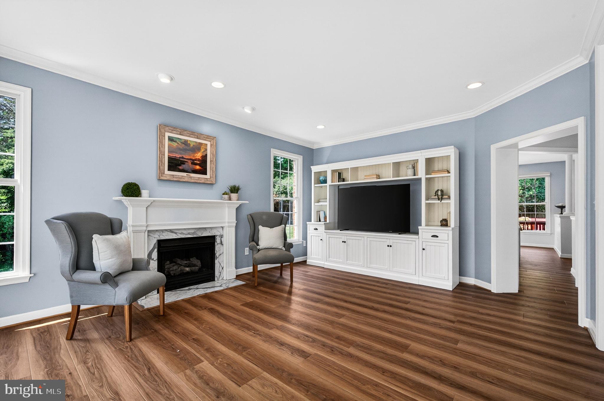 HUNTING HILLS - Residential