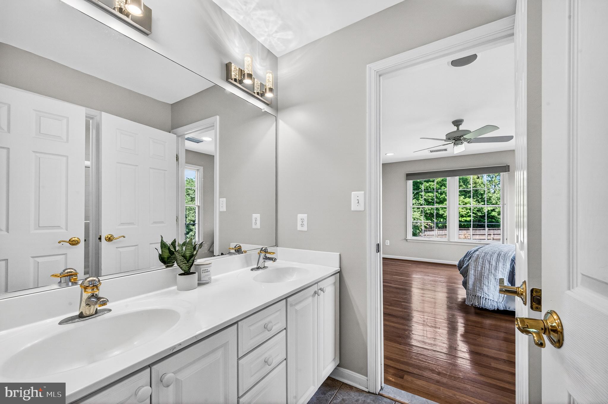 HUNTING HILLS - Residential