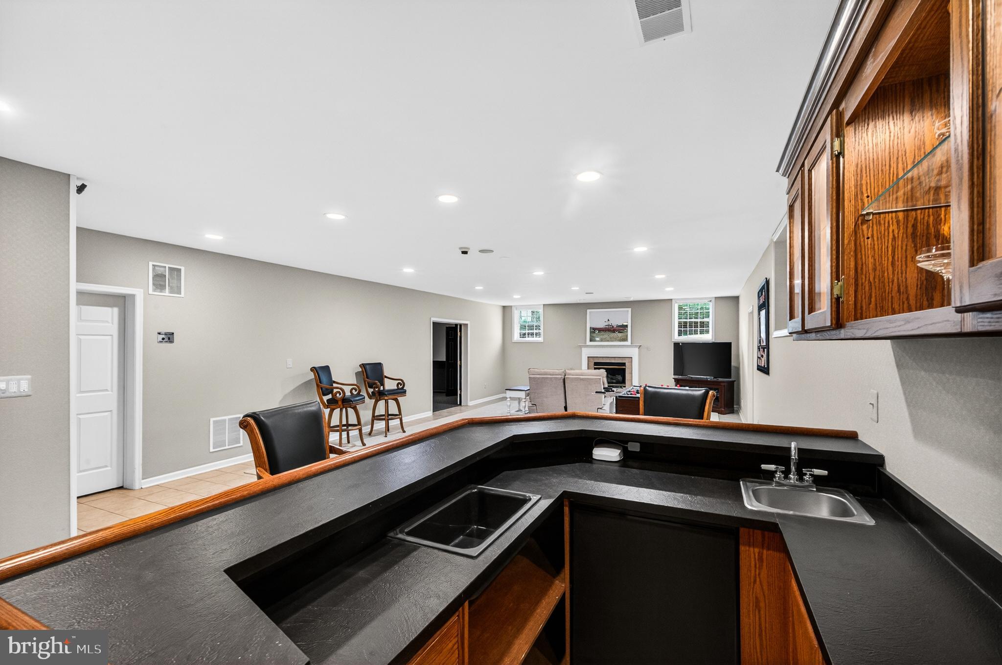 HUNTING HILLS - Residential