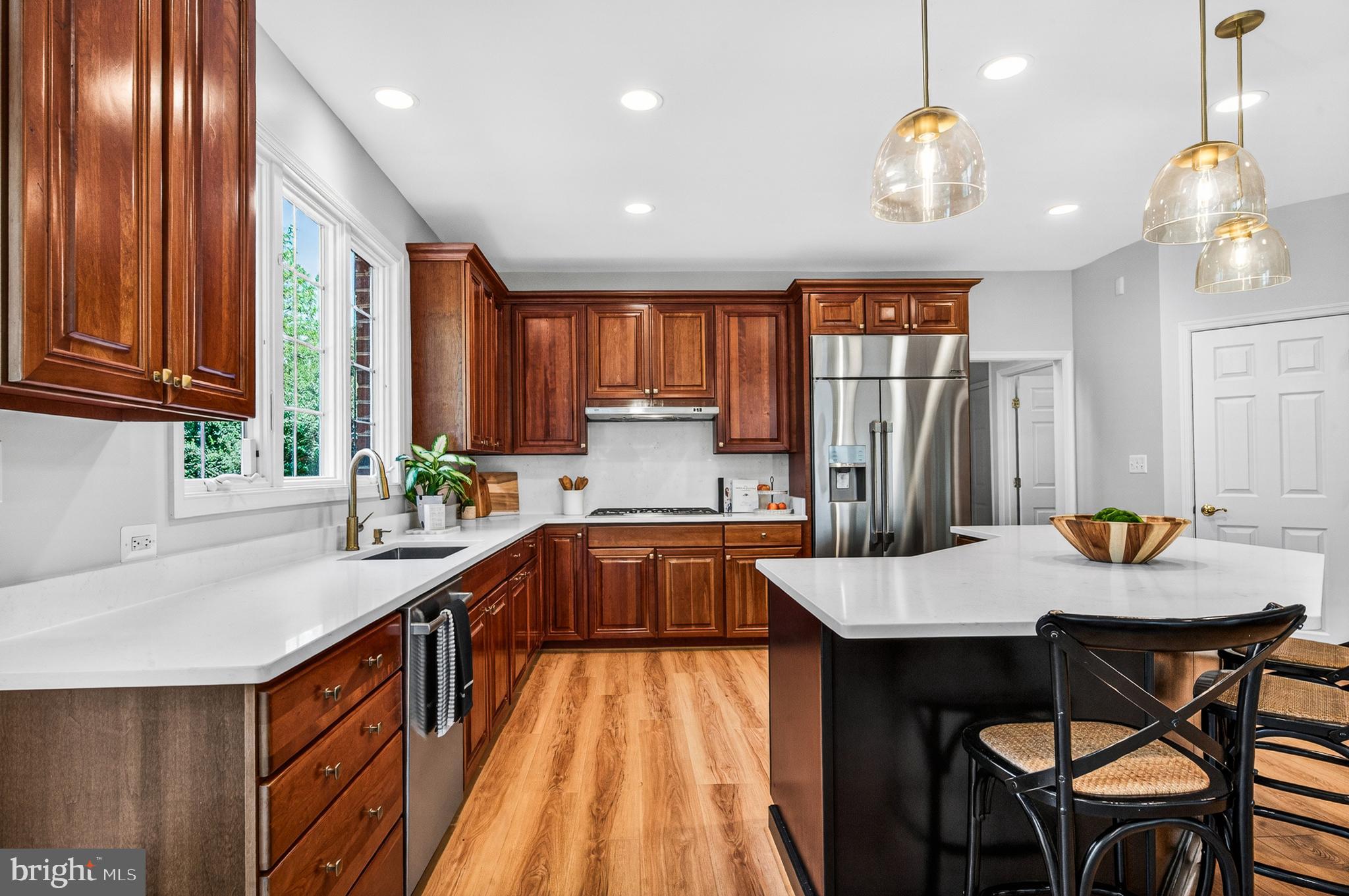 HUNTING HILLS - Residential