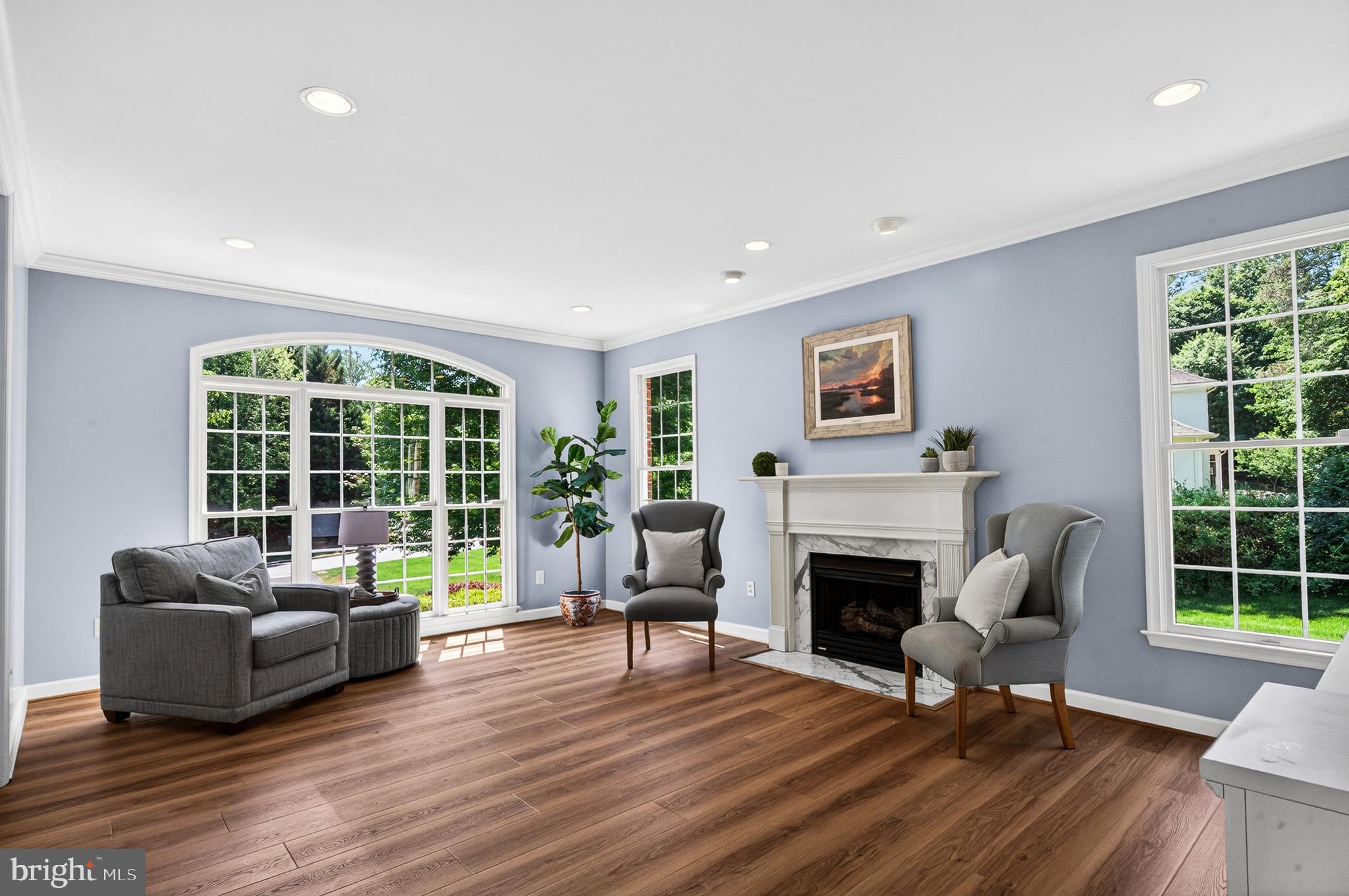 HUNTING HILLS - Residential