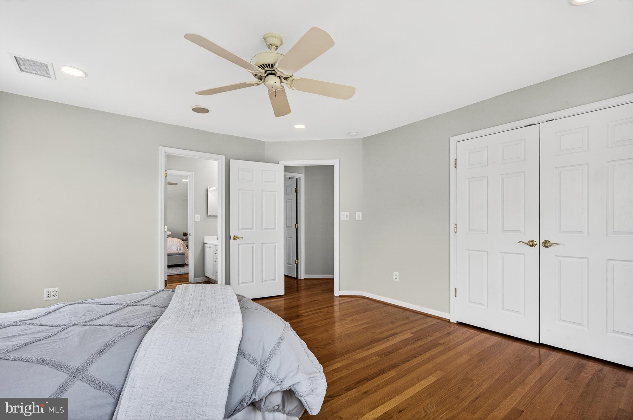 HUNTING HILLS - Residential
