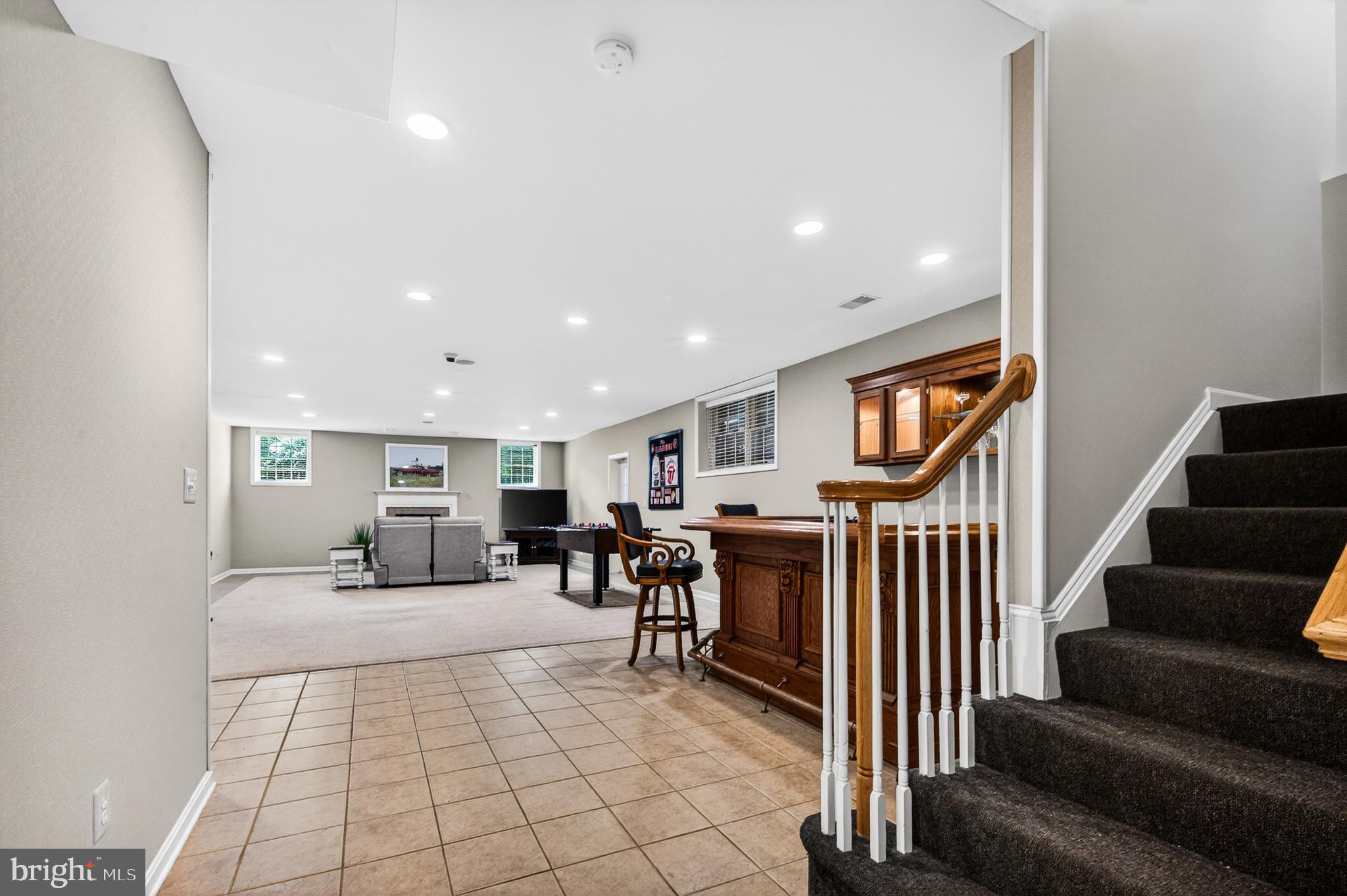 HUNTING HILLS - Residential