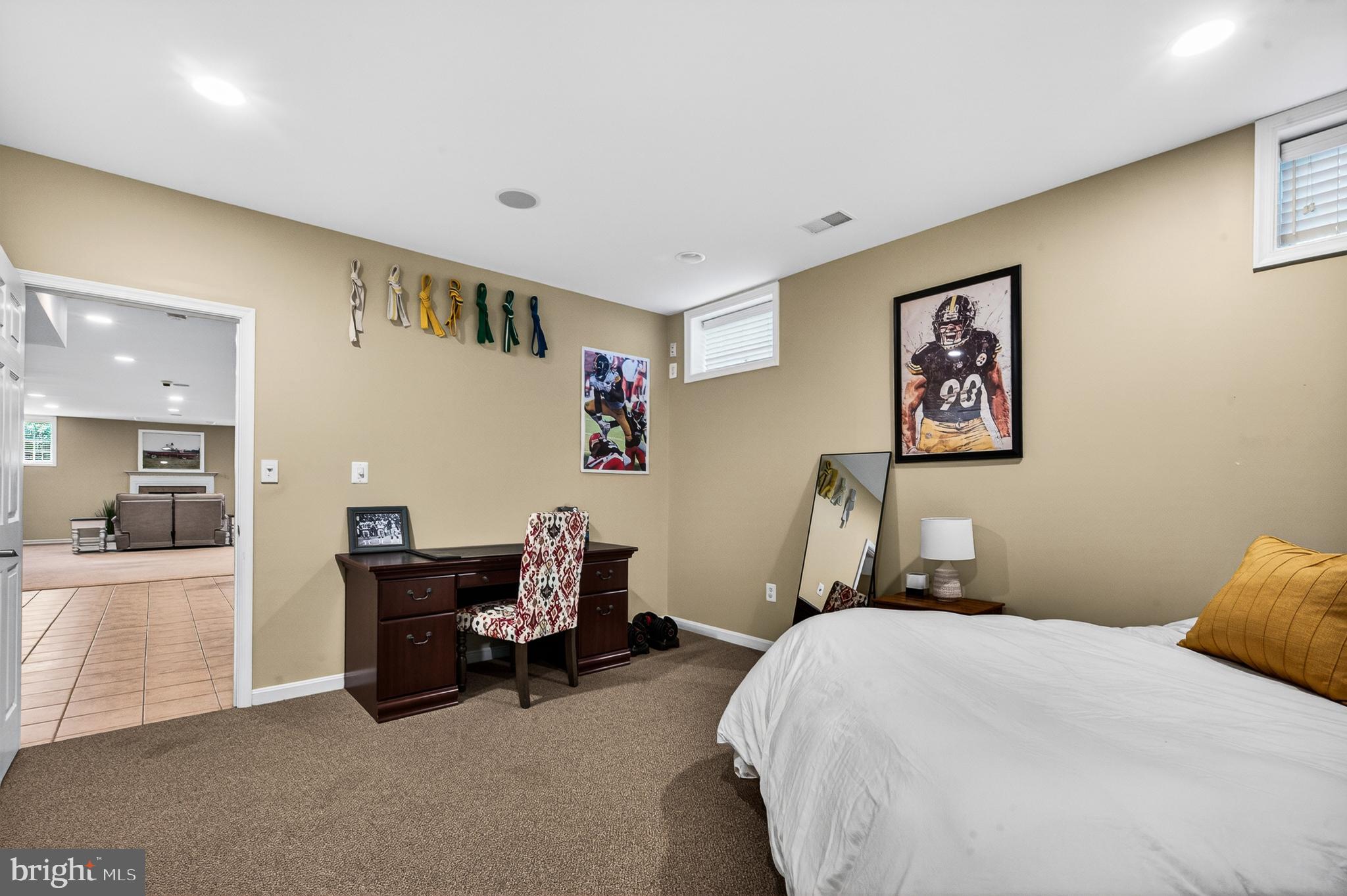 HUNTING HILLS - Residential