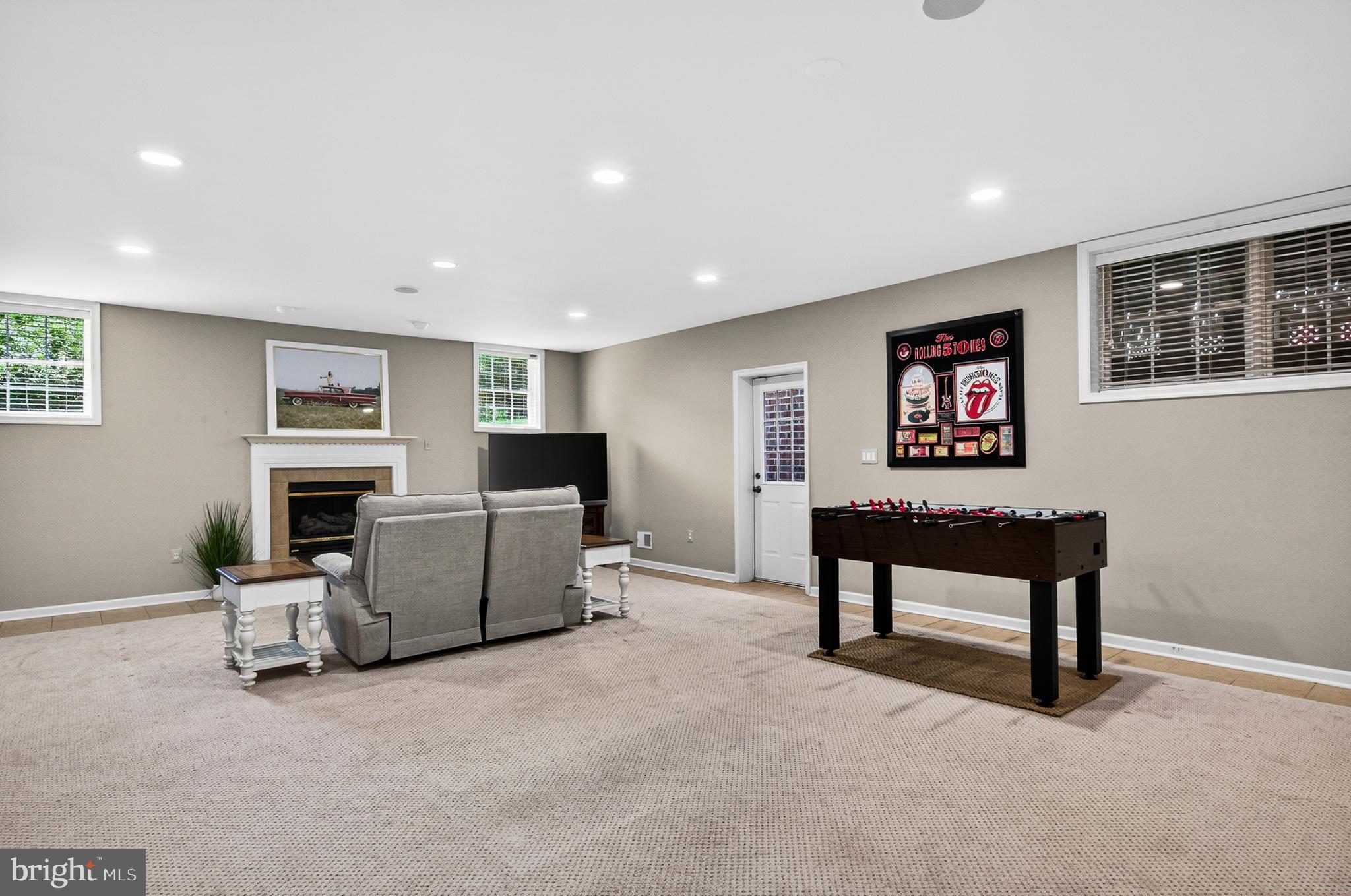 HUNTING HILLS - Residential