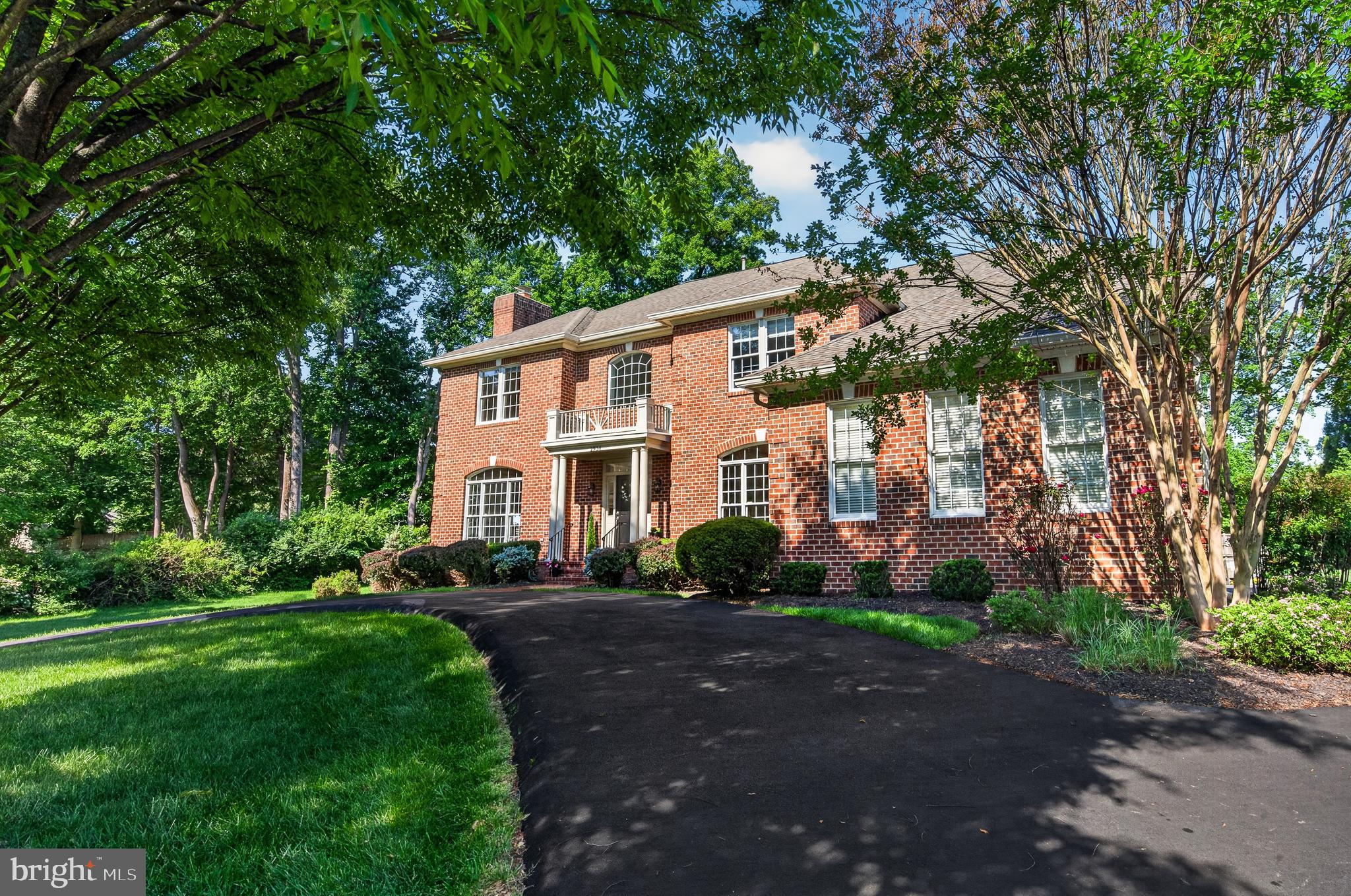 HUNTING HILLS - Residential