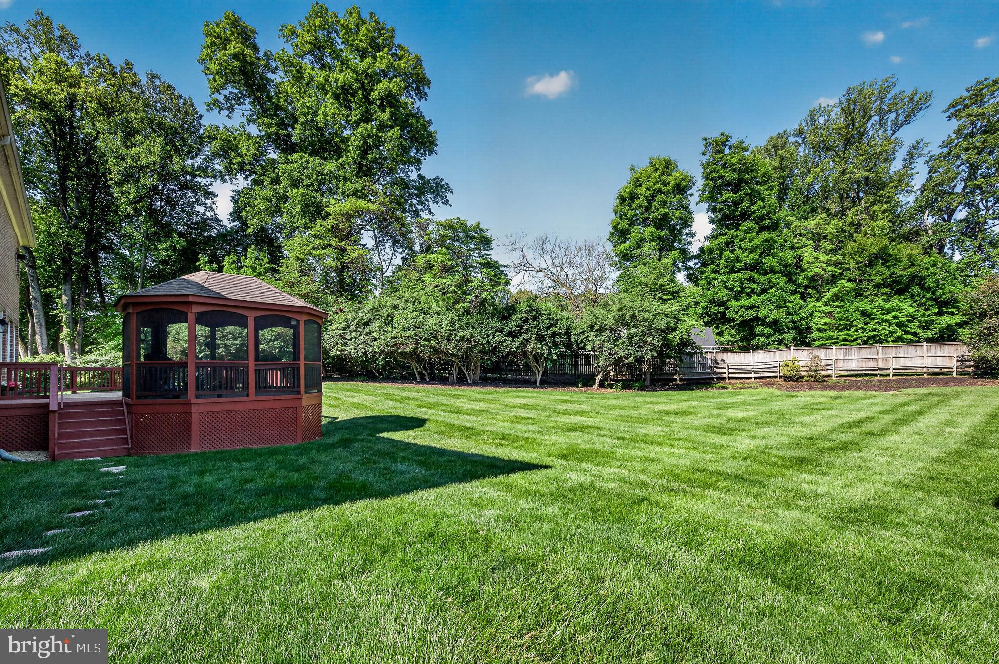 HUNTING HILLS - Residential