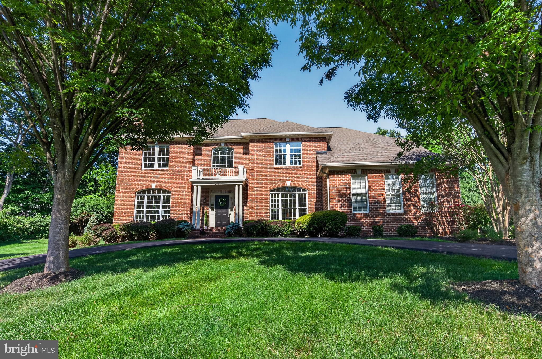 HUNTING HILLS - Residential
