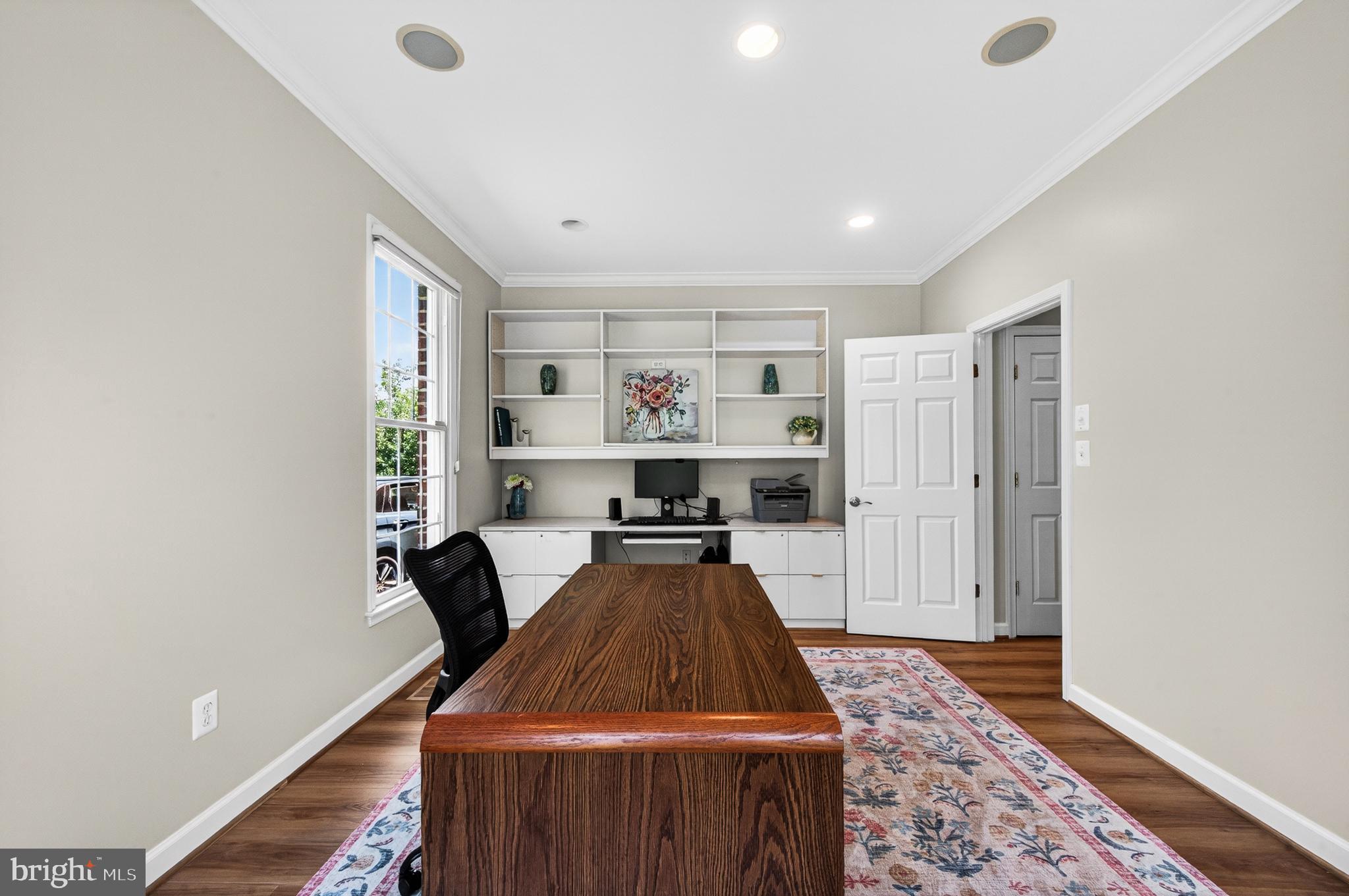HUNTING HILLS - Residential