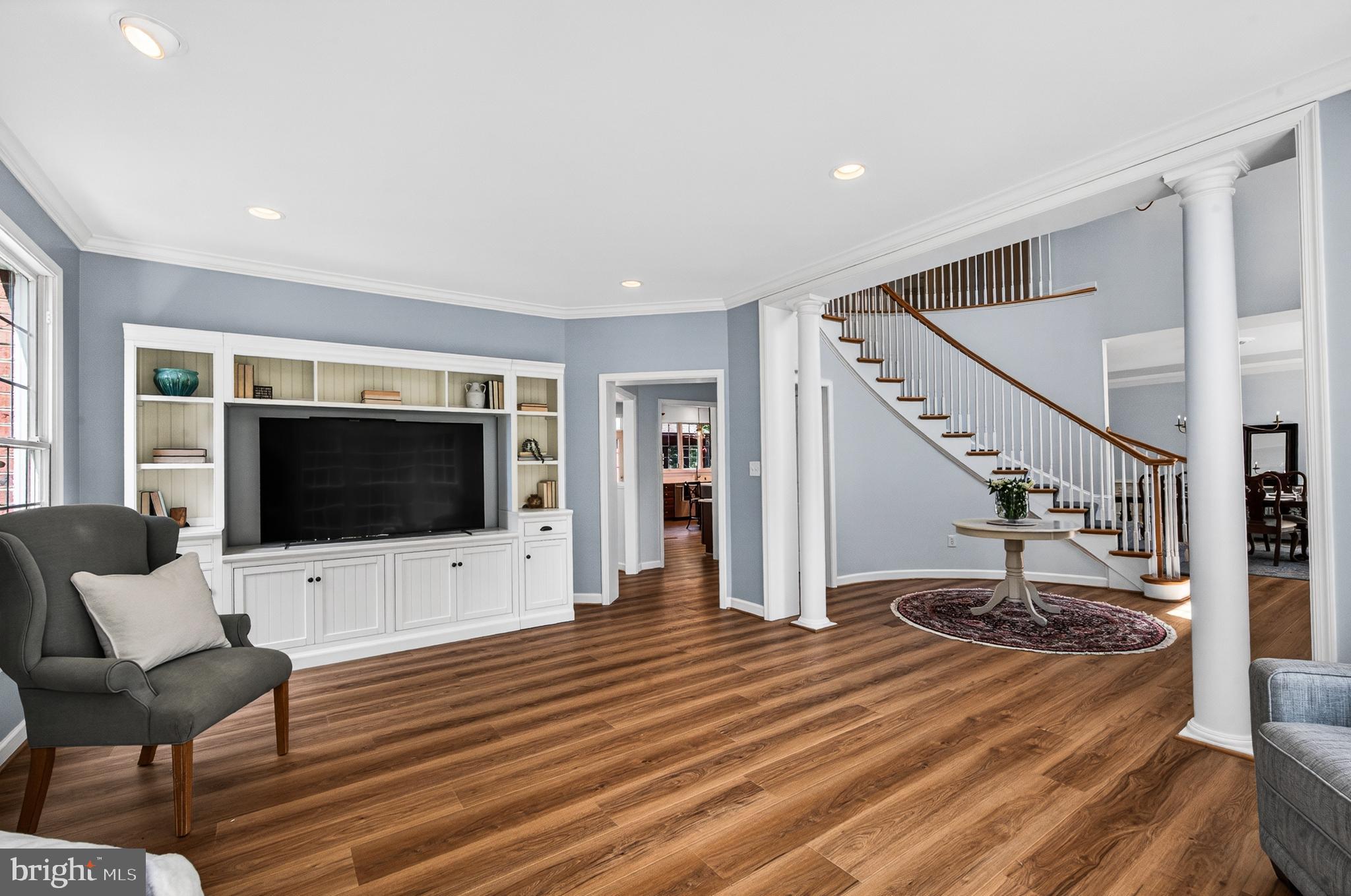 HUNTING HILLS - Residential