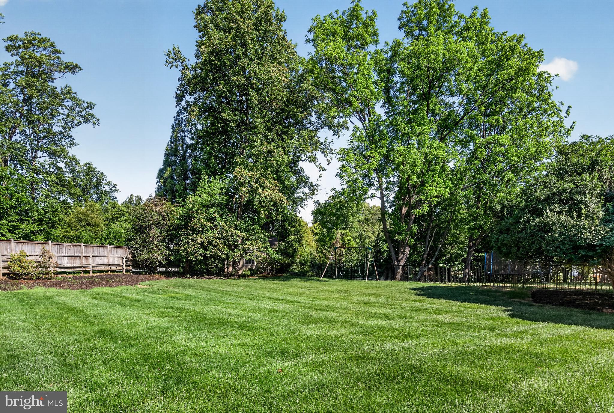 HUNTING HILLS - Residential