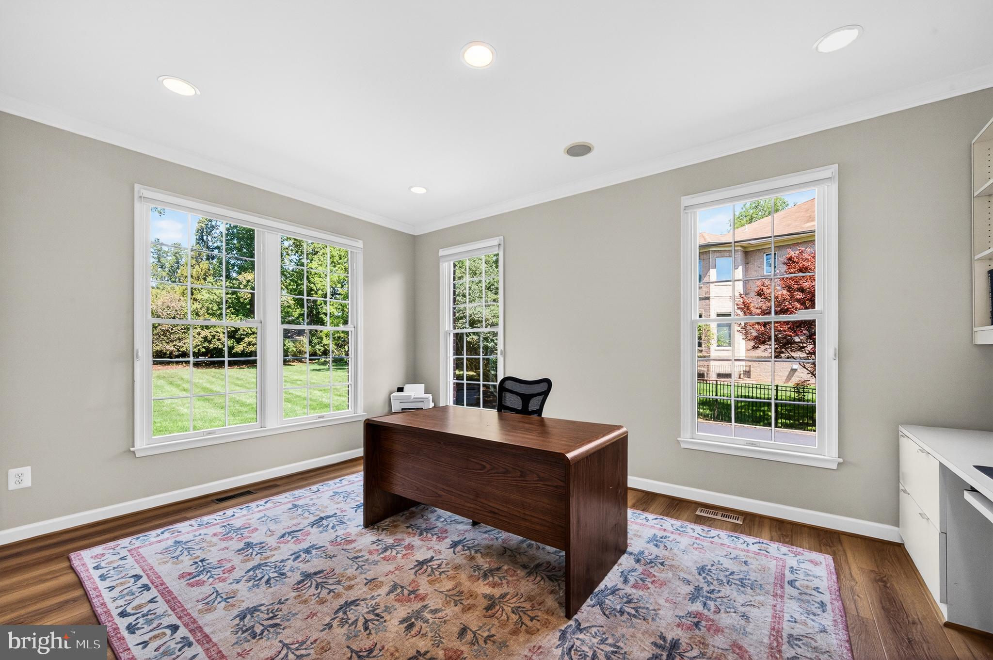 HUNTING HILLS - Residential